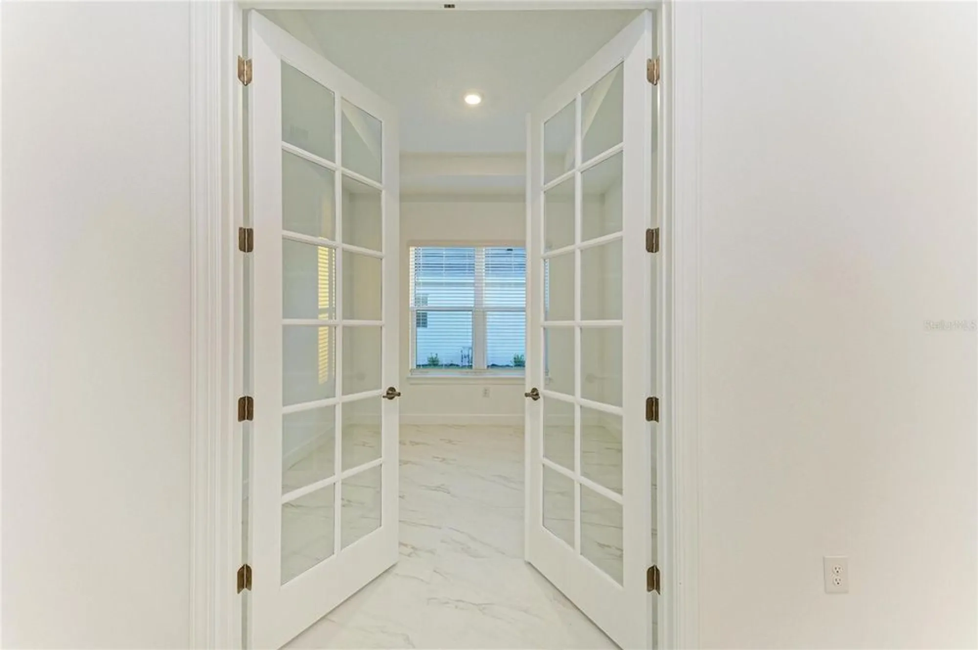 Property Slideshow image 47 of 72 | 3303 vicenza ct, Lakewood Ranch, FL, 34211