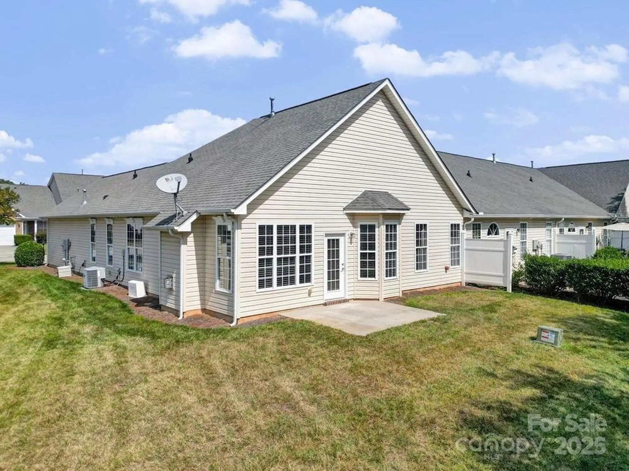 Property Slideshow image 28 of 40 | 328 garnet ct, Fort Mill, SC, 29708