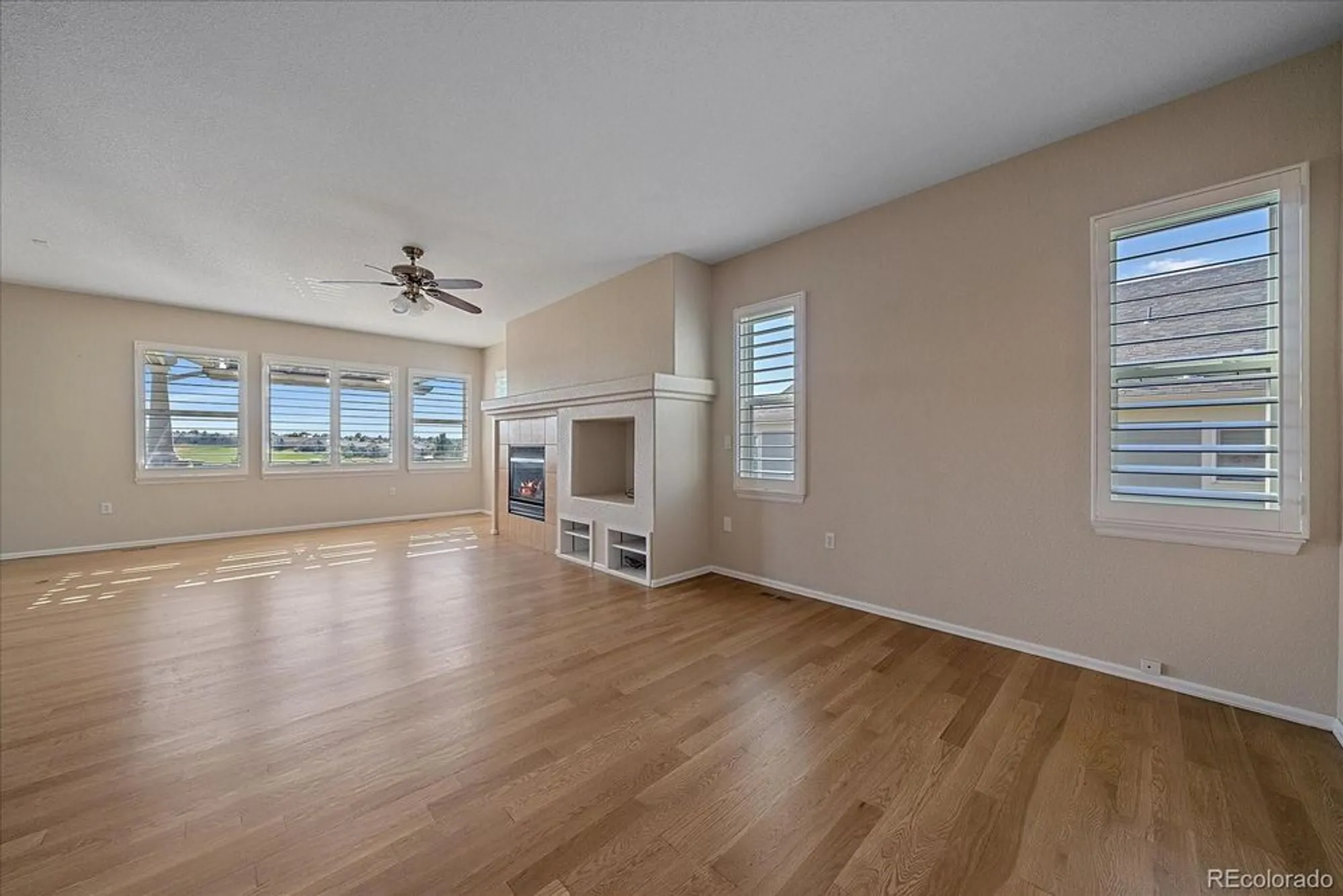 Property Slideshow image 5 of 43 | 22852 e david pl, Aurora, CO, 80016