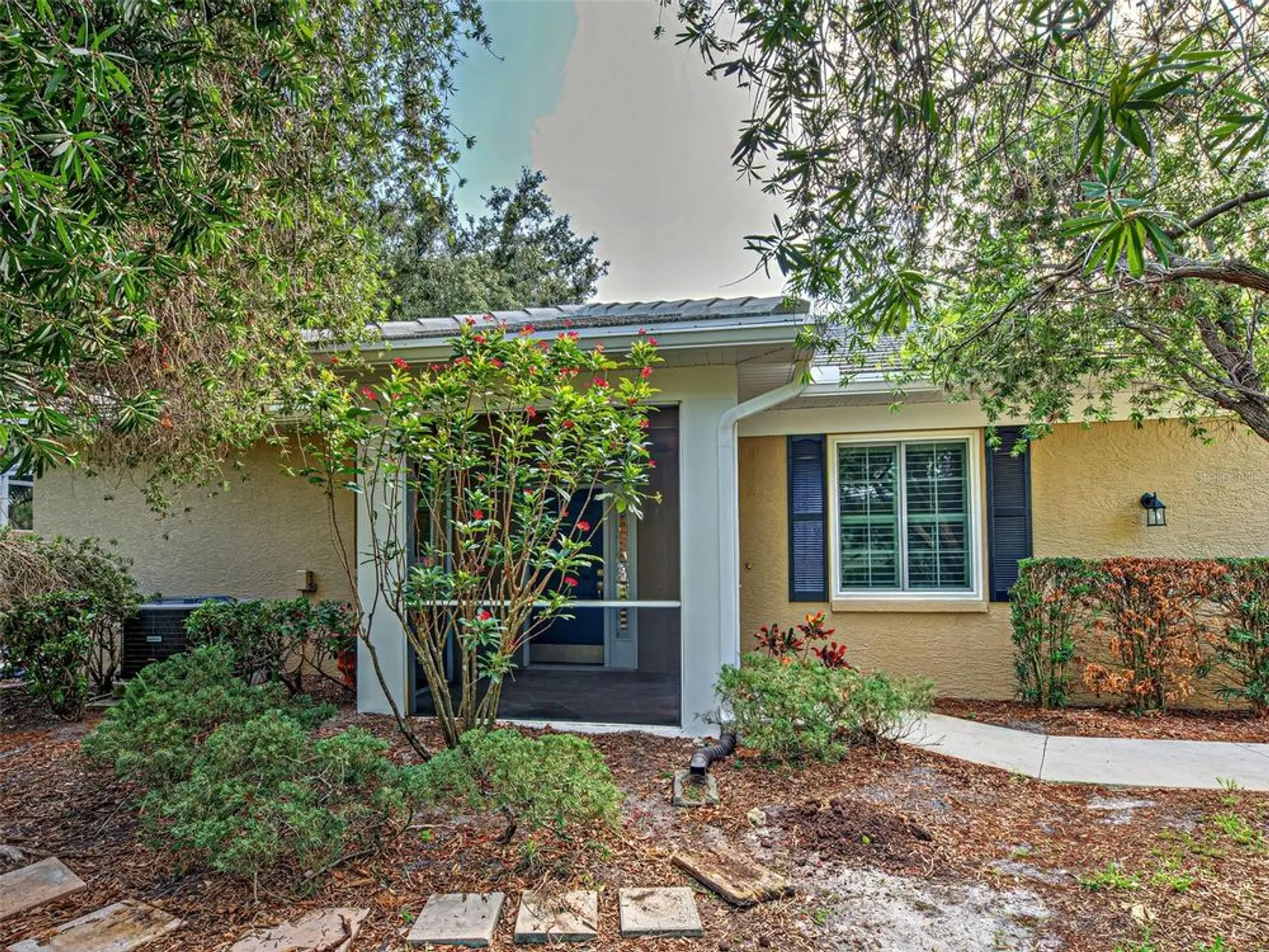 Property Slideshow image 5 of 54 | 912 barclay ct, Venice, FL, 34293