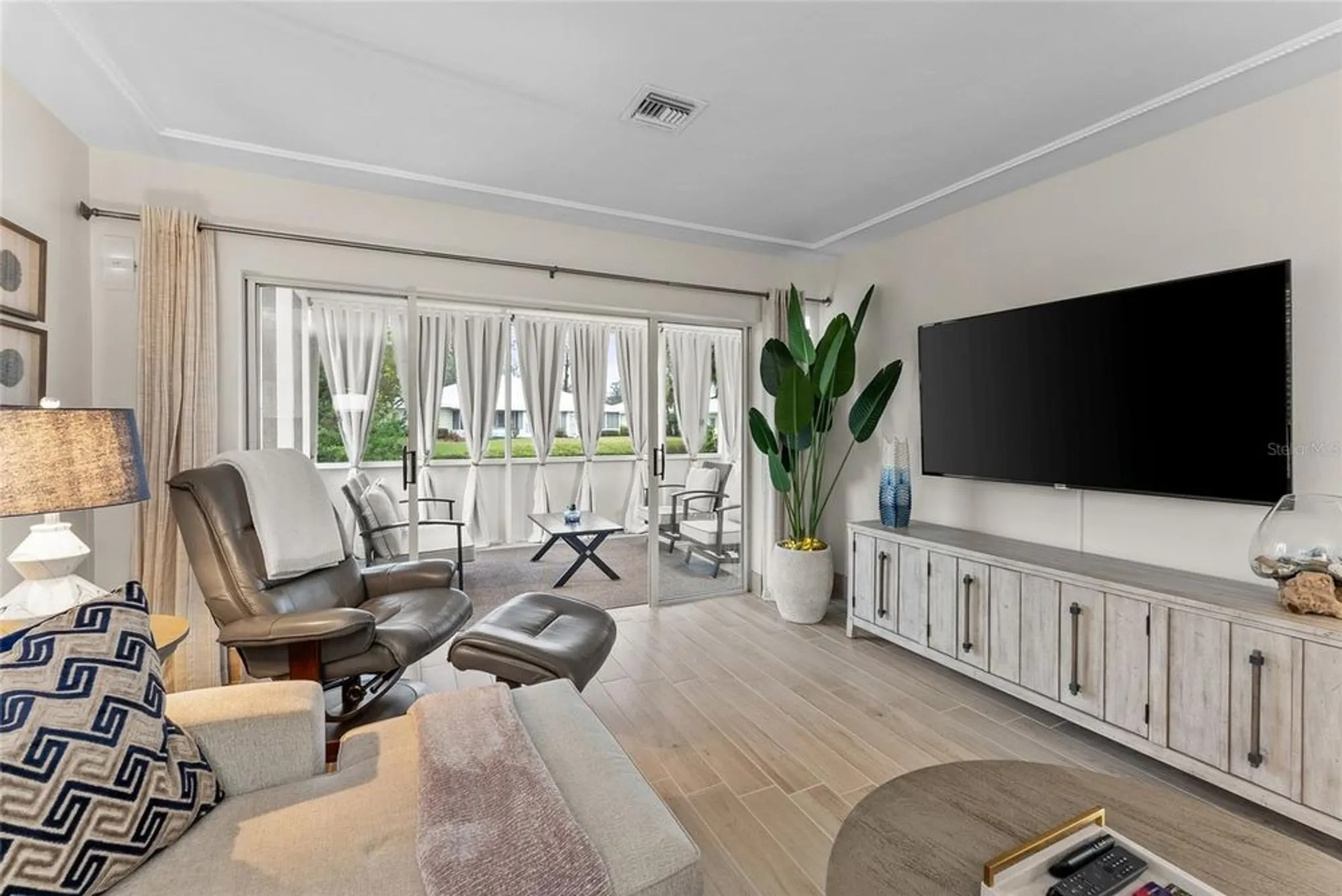 Property Slideshow image 18 of 48 | 310 wexford ter # 164, Venice, FL, 34293