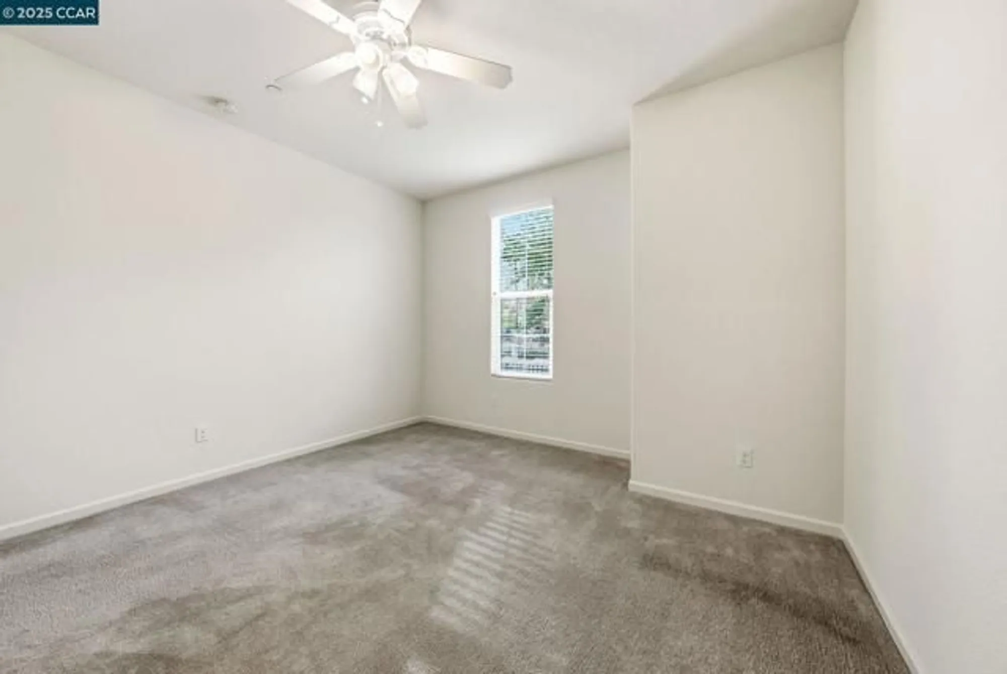 Property Slideshow image 16 of 60 | 4213 hovnanian dr, Sacramento, CA, 95834