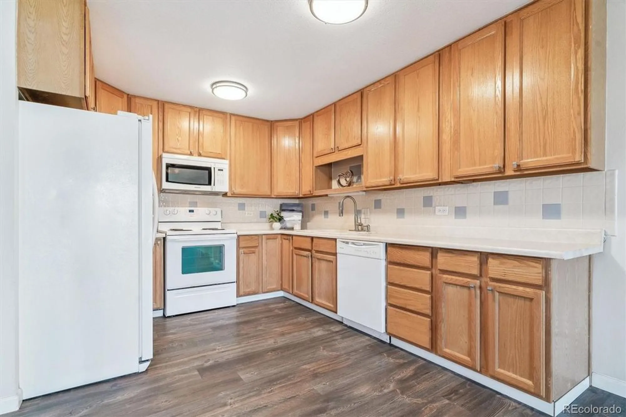 Property Slideshow image 5 of 50 | 775 s alton way unit 3c, Denver, CO, 80247