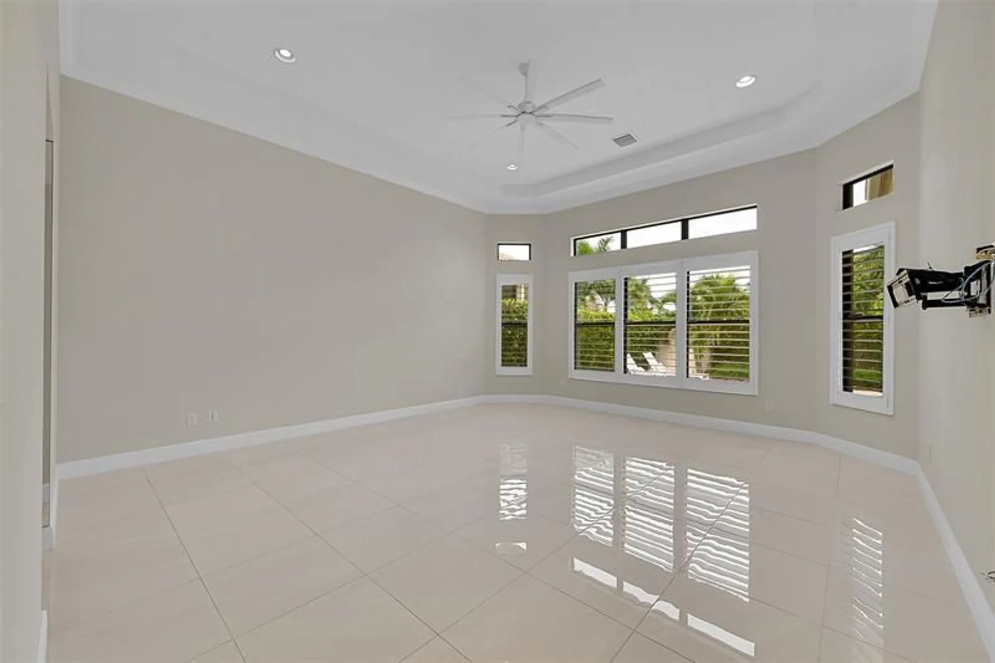 Property Slideshow image 9 of 28 | 9375 cantal cir, Parkland, FL, 33076