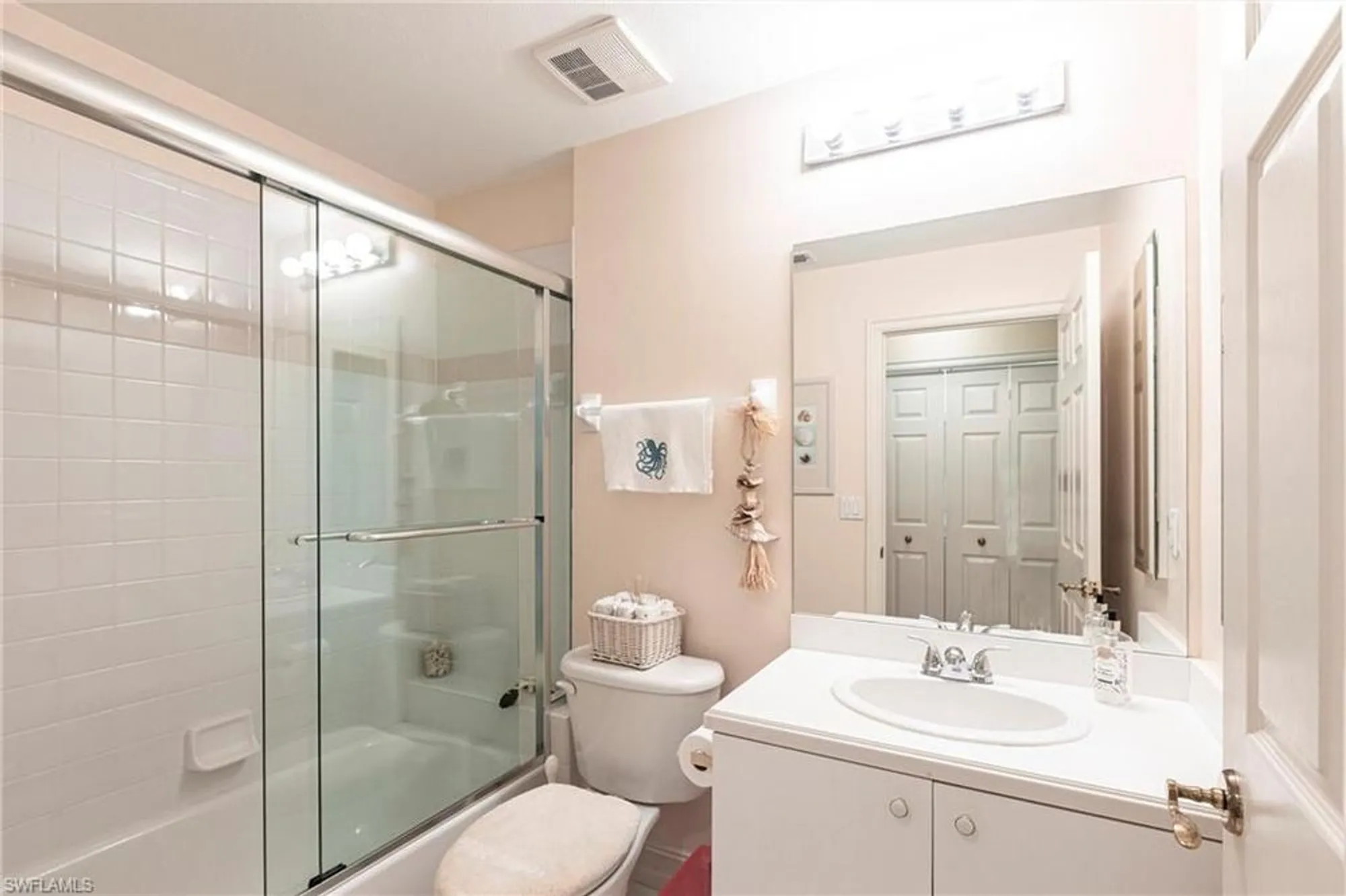 Property Slideshow image 17 of 50 | 24655 canary island ct 202, Bonita Springs, FL, 34134