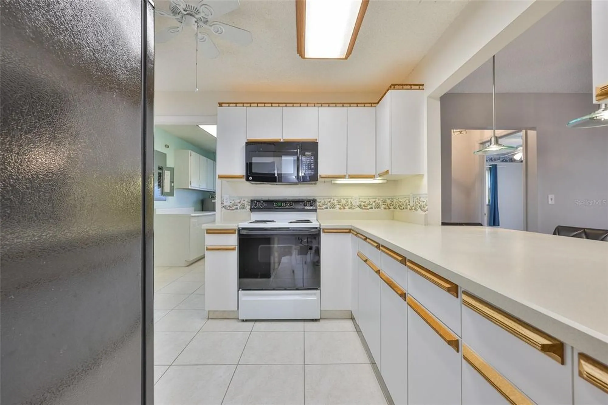 Property Slideshow image 14 of 46 | 206 sola ln, Sun City Center, FL, 33573