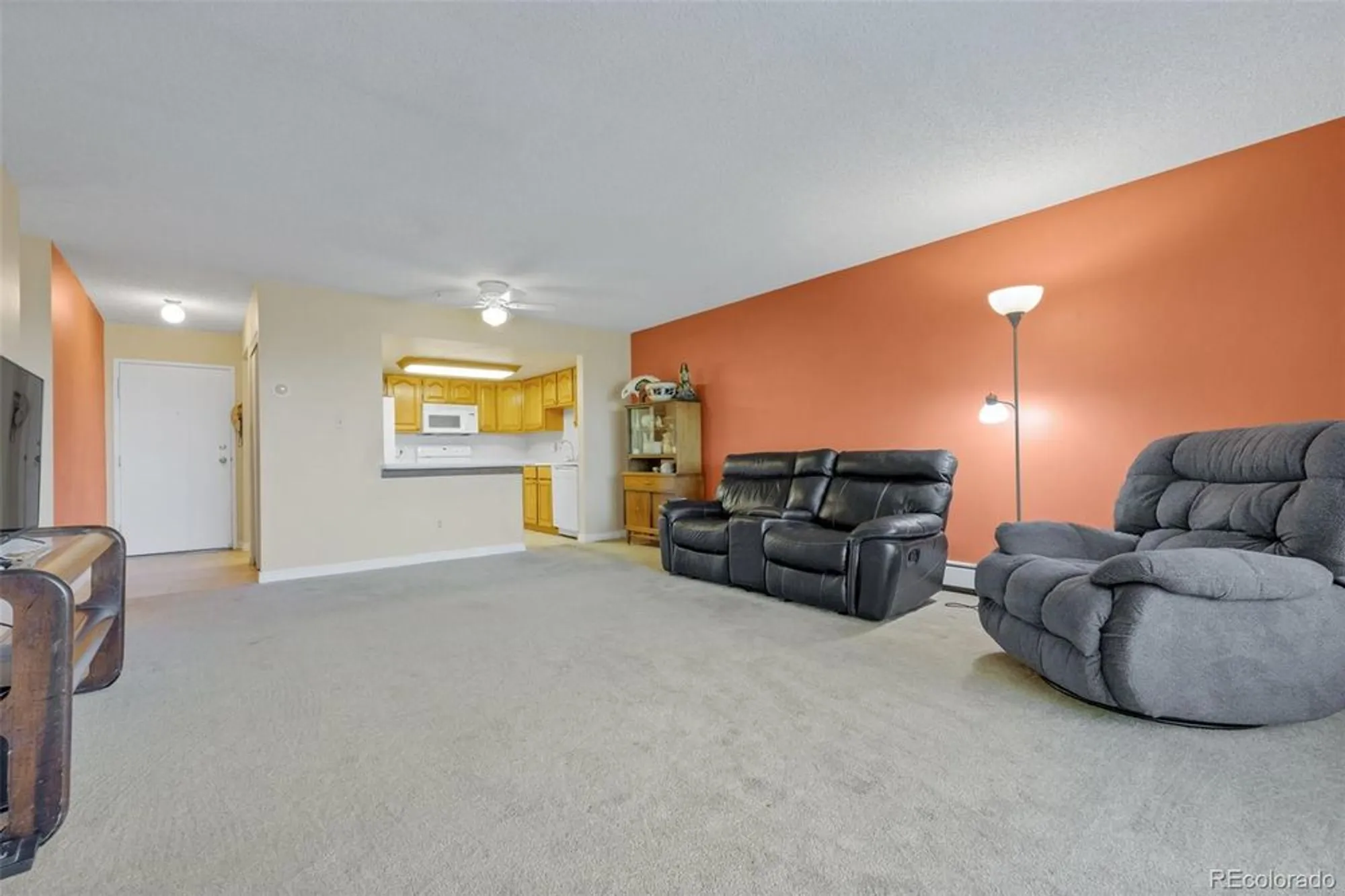 Property Slideshow image 8 of 44 | 14001 e marina dr apt 607, Aurora, CO, 80014