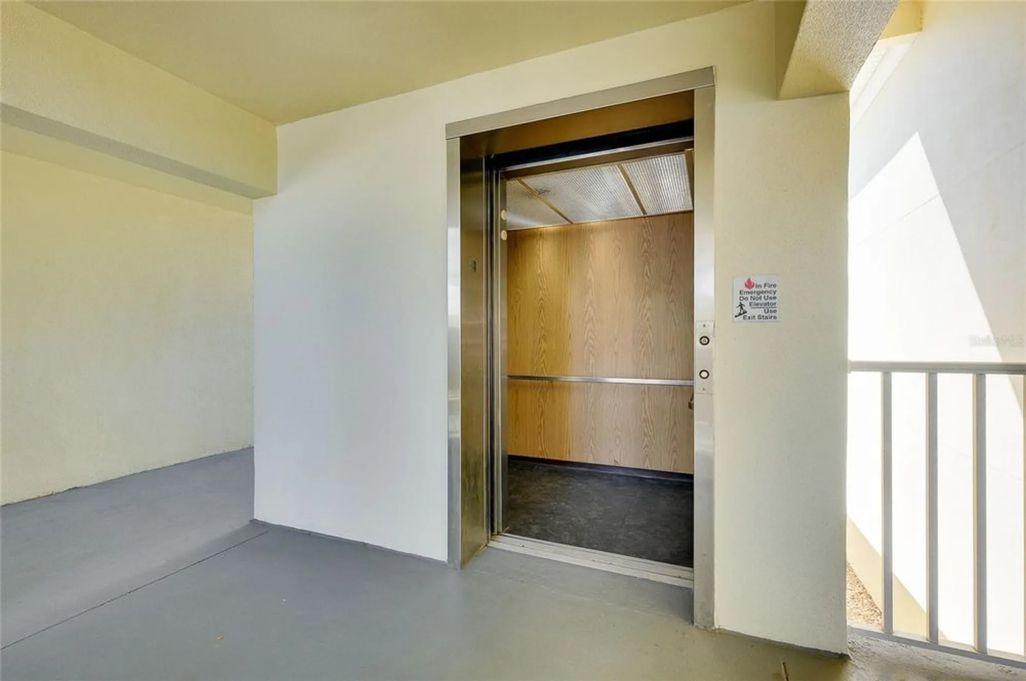 Property Slideshow image 51 of 68 | 433 cerromar ln 430, Venice, FL, 34293