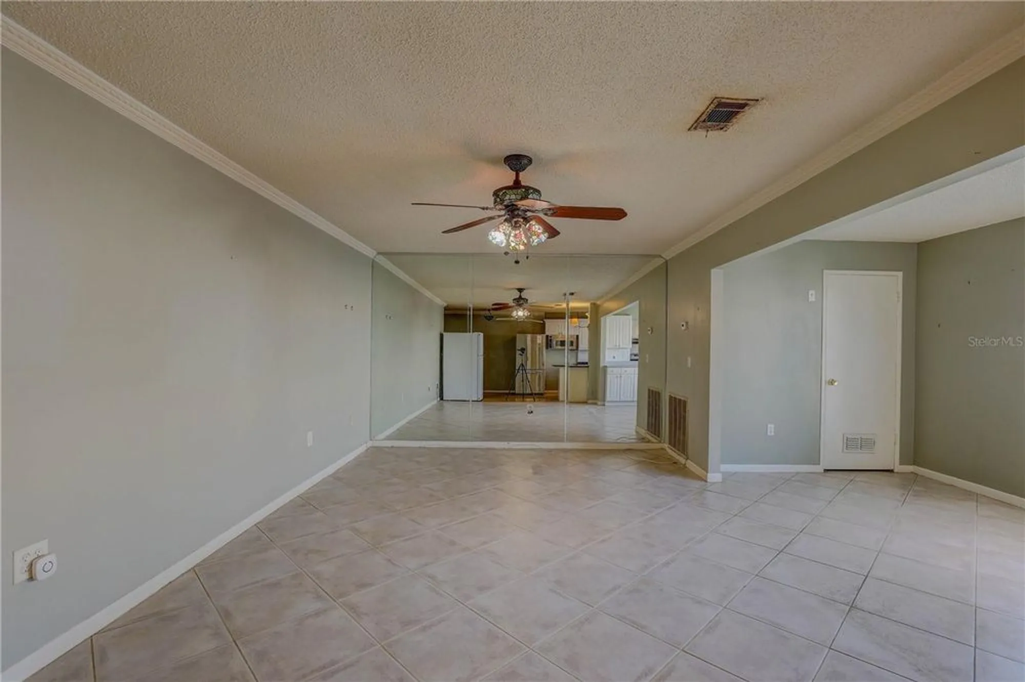 Property Slideshow image 15 of 41 | 5501 80th st n unit 406, Saint Petersburg, FL, 33709