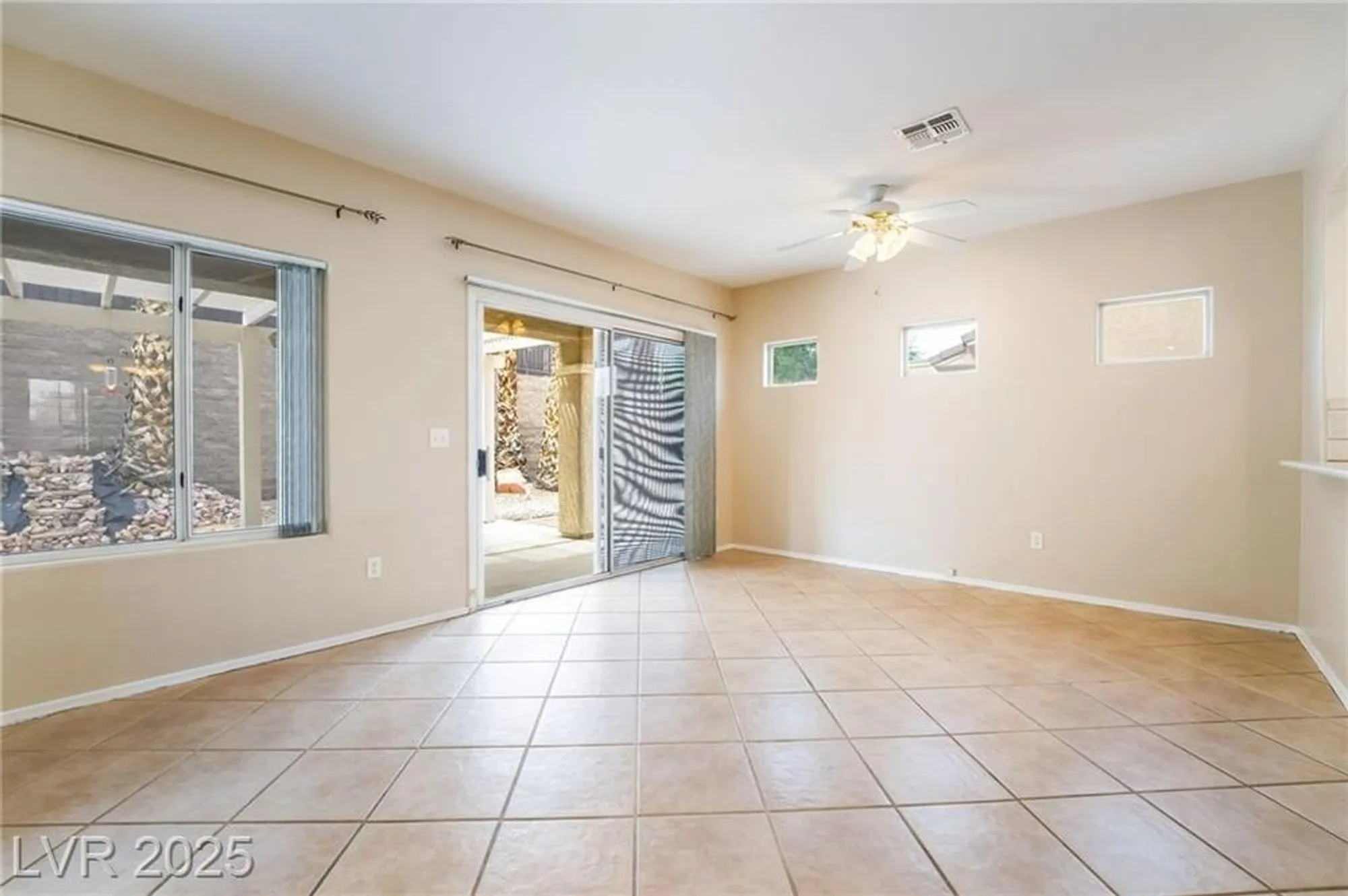 Property Slideshow image 12 of 58 | 2539 evansville ave, Henderson, NV, 89052