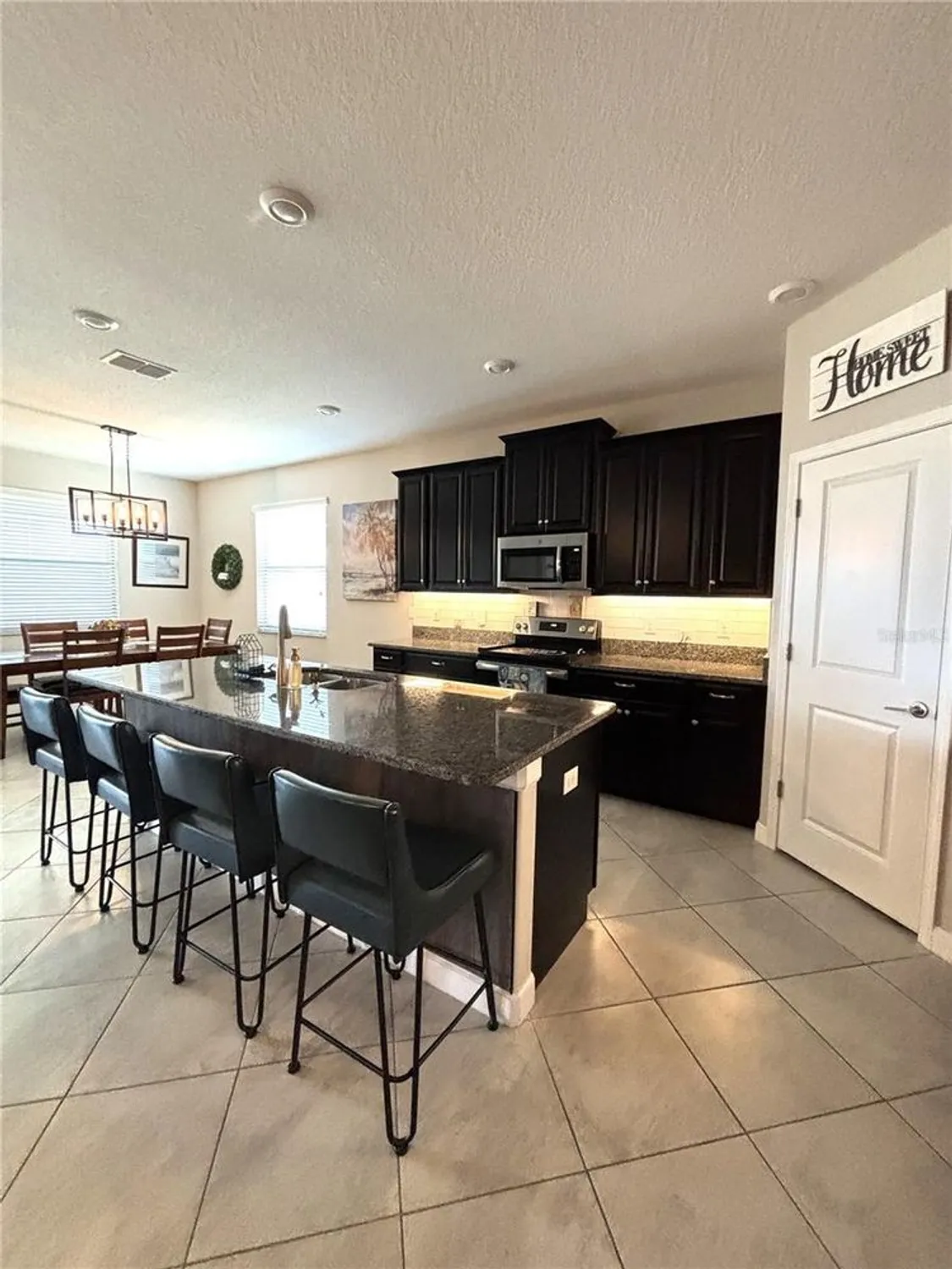 Property Slideshow image 15 of 49 | 16840 whisper elm st, Wimauma, FL, 33598