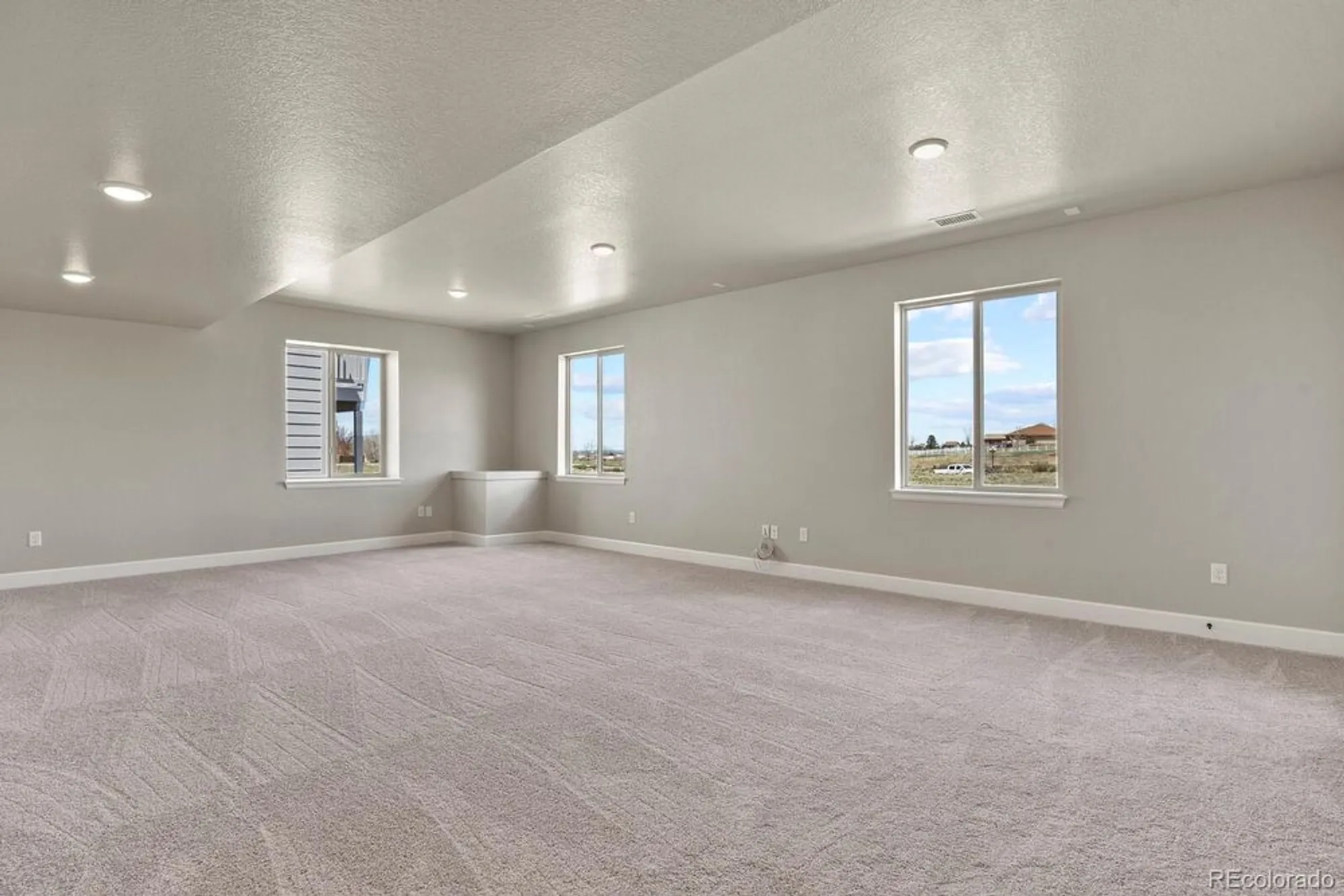 Property Slideshow image 17 of 25 | 6697 zebra grass ln, Parker, CO, 80138