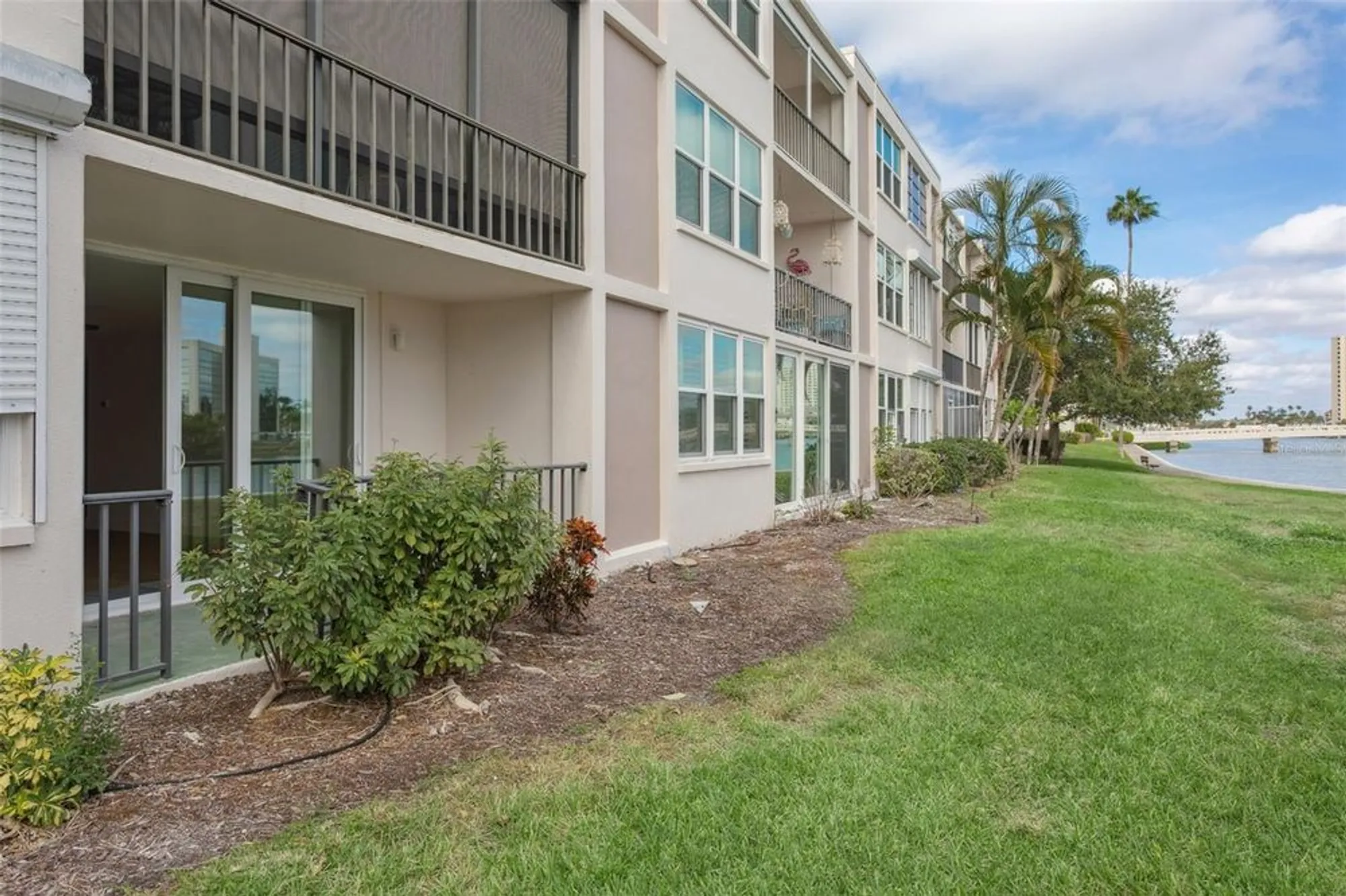 Property Slideshow image 20 of 25 | 7405 bay island dr 123, South Pasadena, FL, 33707