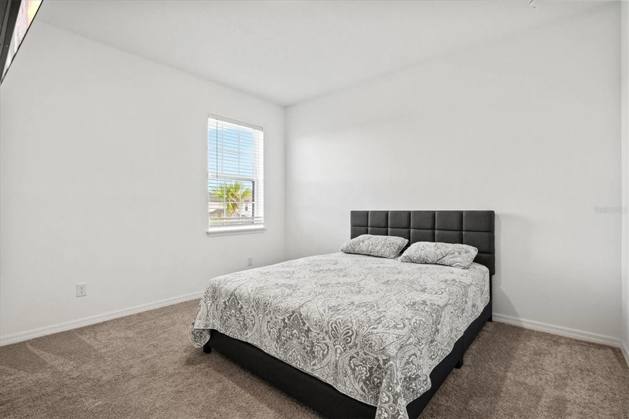 Property Slideshow image 47 of 95 | 5458 summit gln, Bradenton, FL, 34203