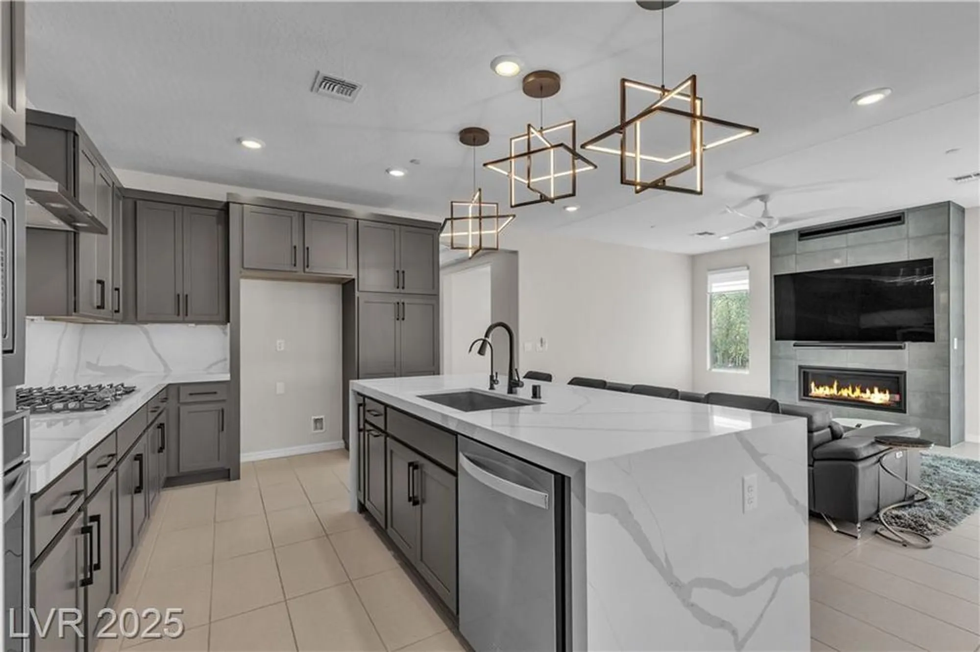 Property Slideshow image 27 of 76 | 11 acacia creek ct, Henderson, NV, 89011