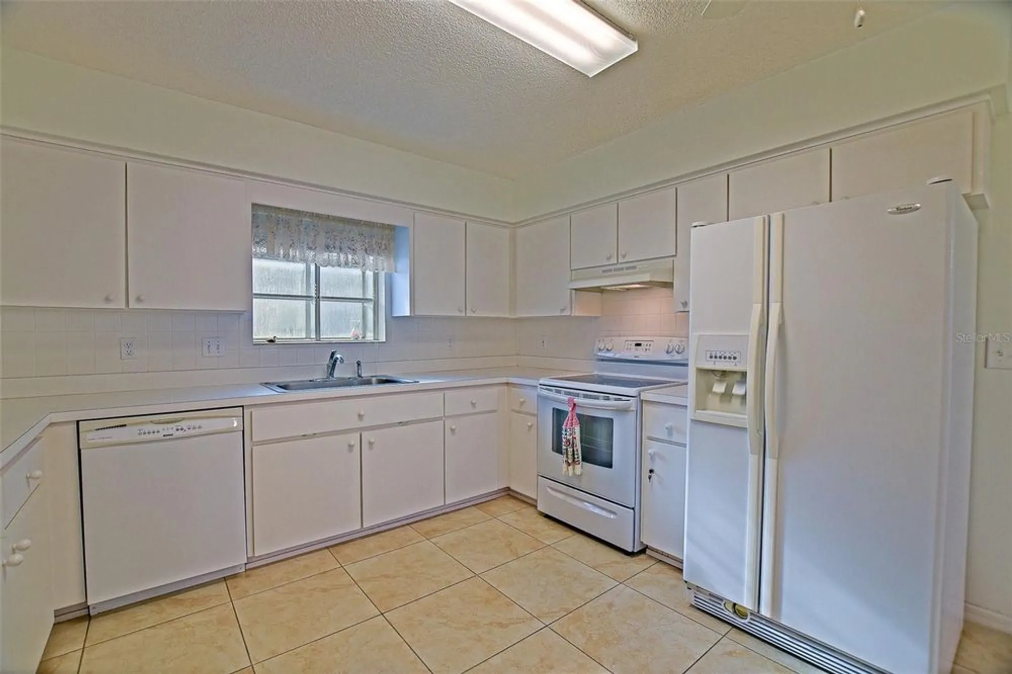 Property Slideshow image 10 of 27 | 10046 se 175th st, Summerfield, FL, 34491