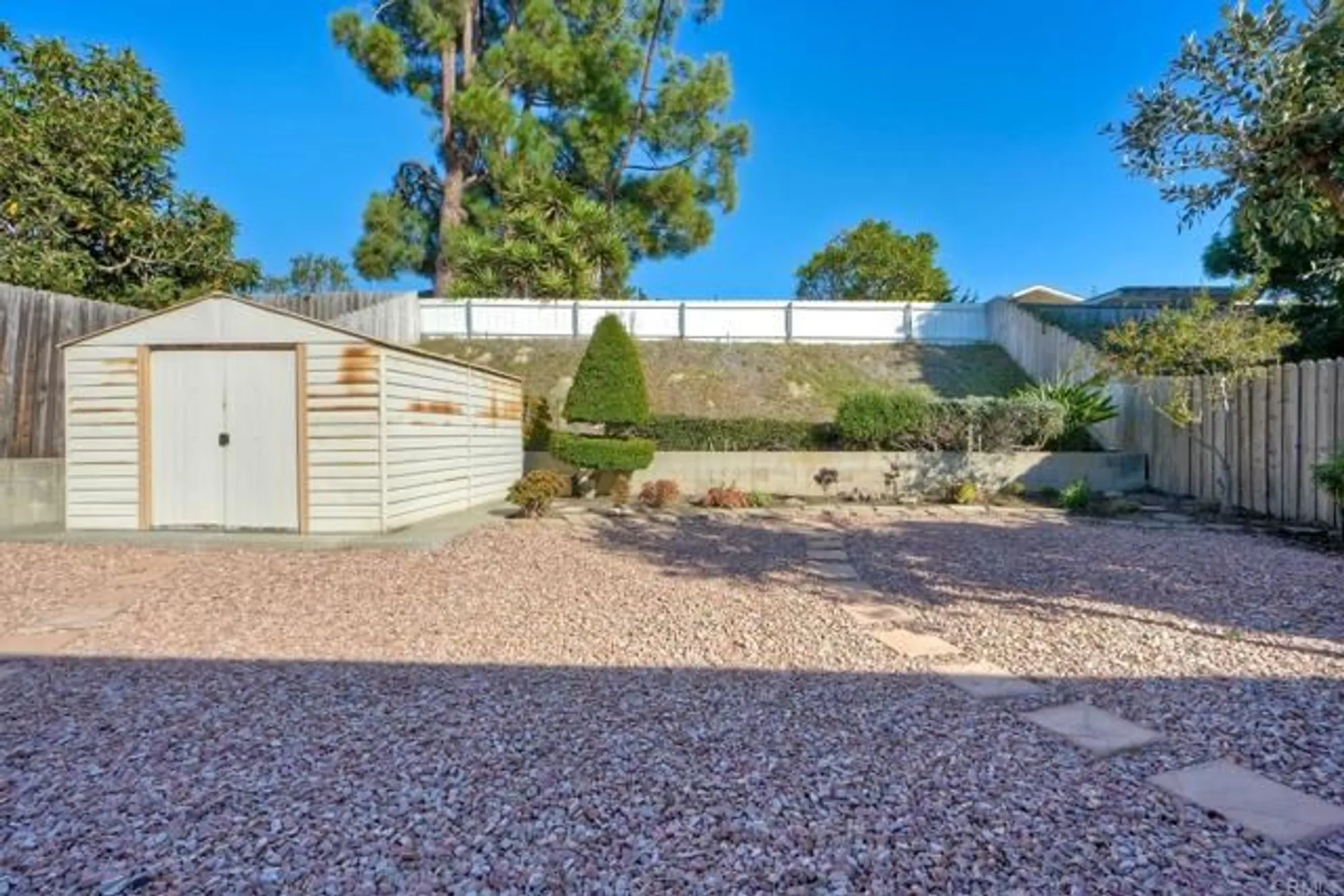 Property Slideshow image 26 of 30 | 1410 panorama ridge rd, Oceanside, CA, 92056