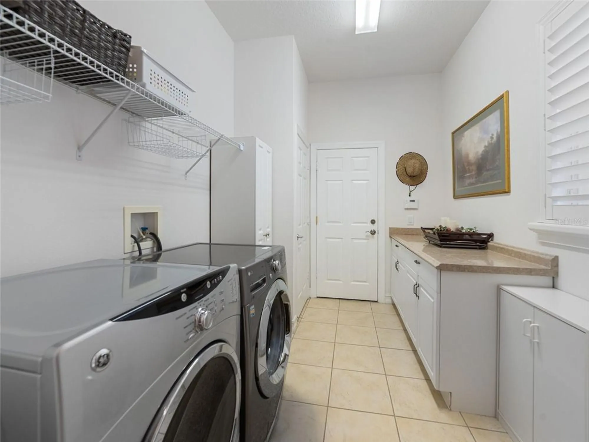 Property Slideshow image 36 of 62 | 5024 ruby flats dr, Wimauma, FL, 33598