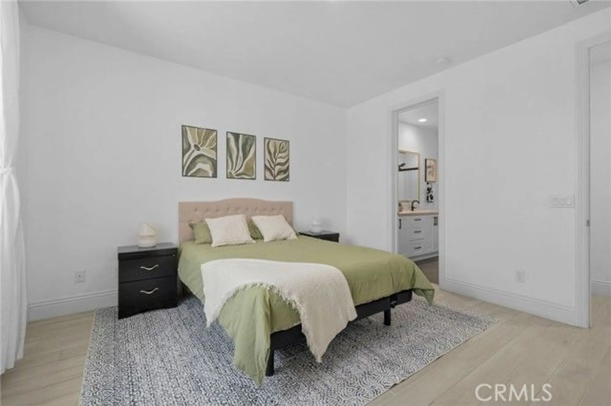 Property Slideshow image 16 of 39 | 24205 selwood dr, Corona, CA, 92883