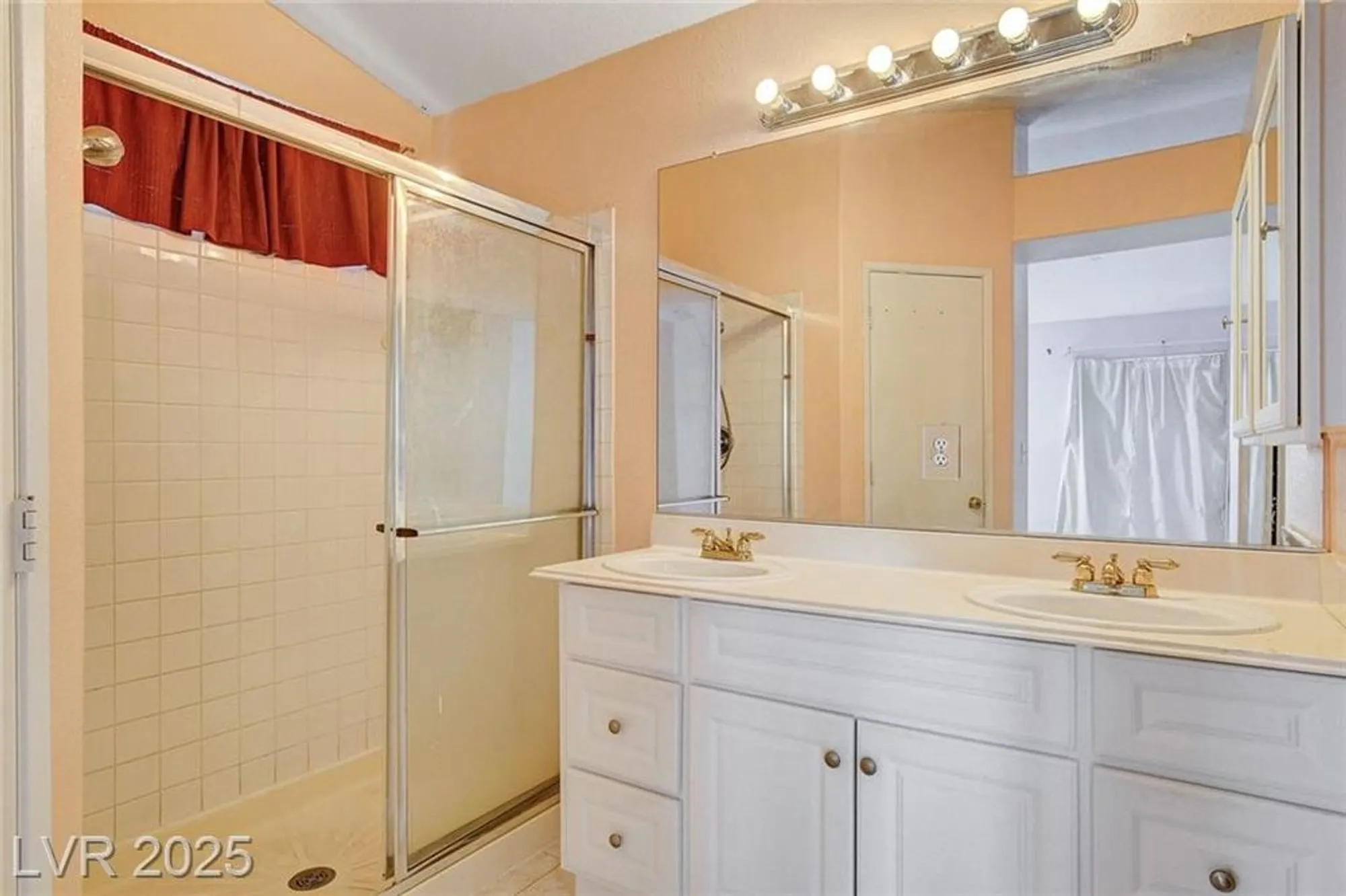 Property Slideshow image 26 of 40 | 5524 morningcross st, Las Vegas, NV, 89130