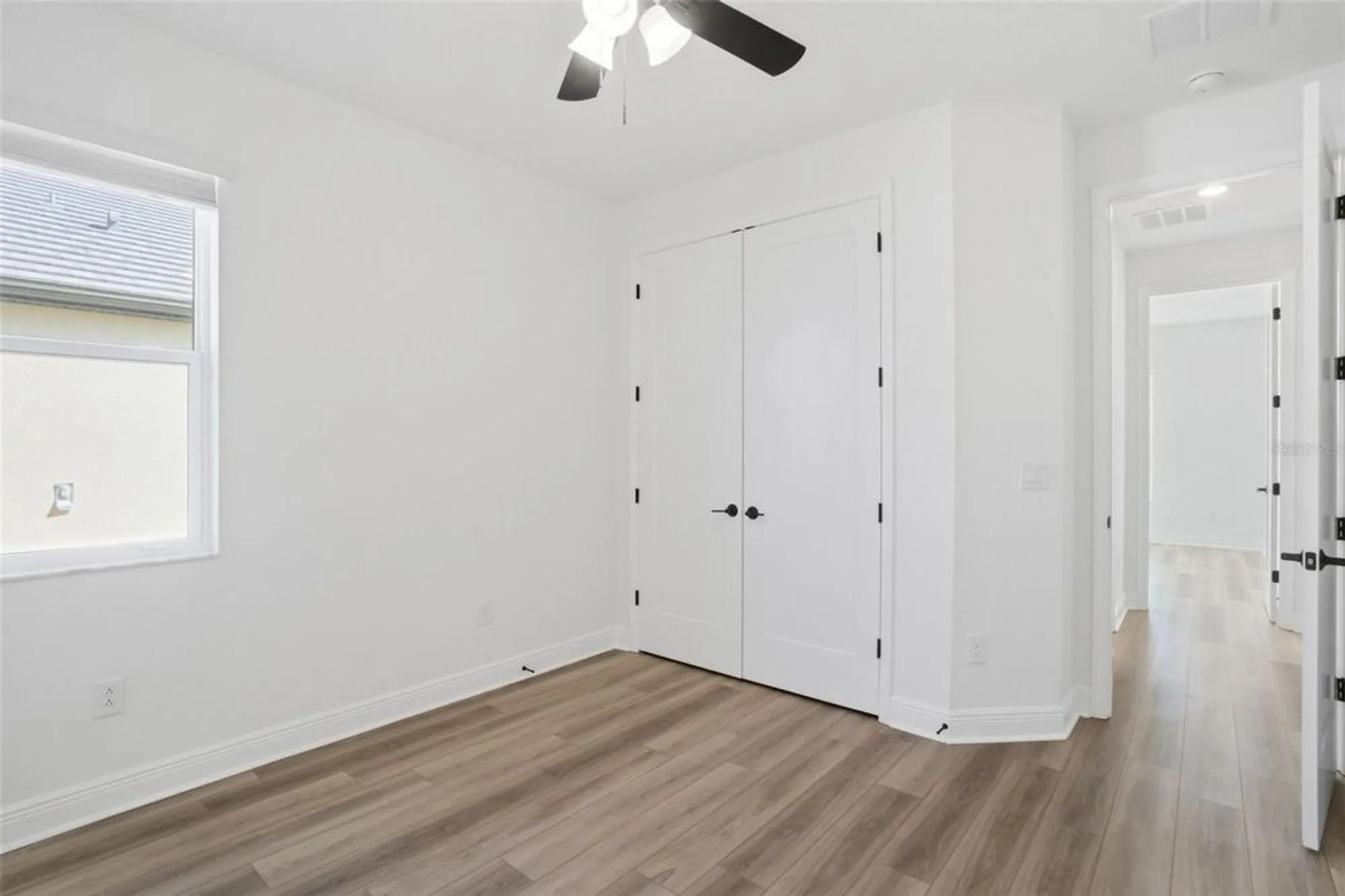 Property Slideshow image 19 of 61 | 17333 savory mist cir, Bradenton, FL, 34211