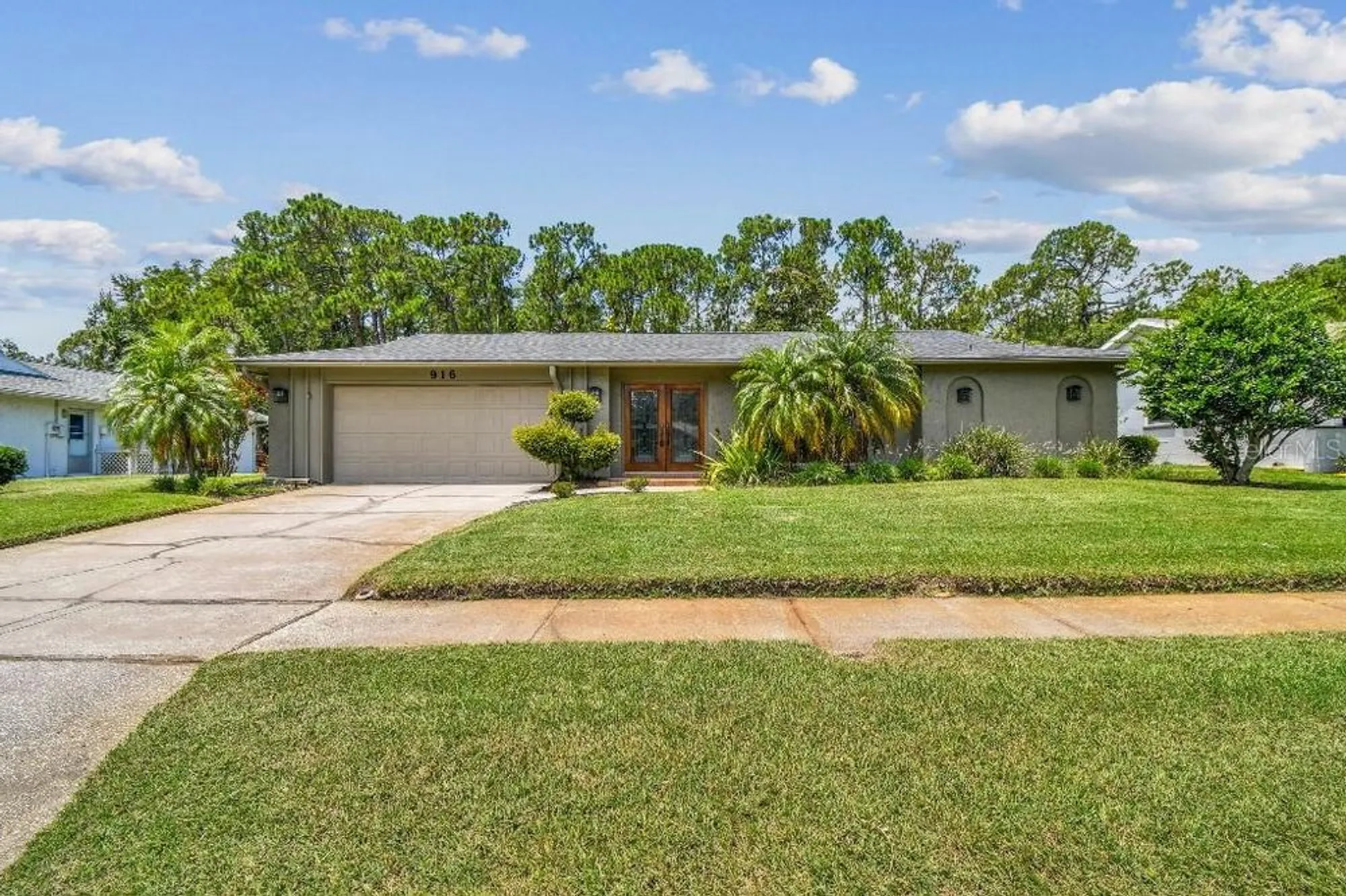 Property Slideshow image 4 of 60 | 916 mainsail way, Palm Harbor, FL, 34685