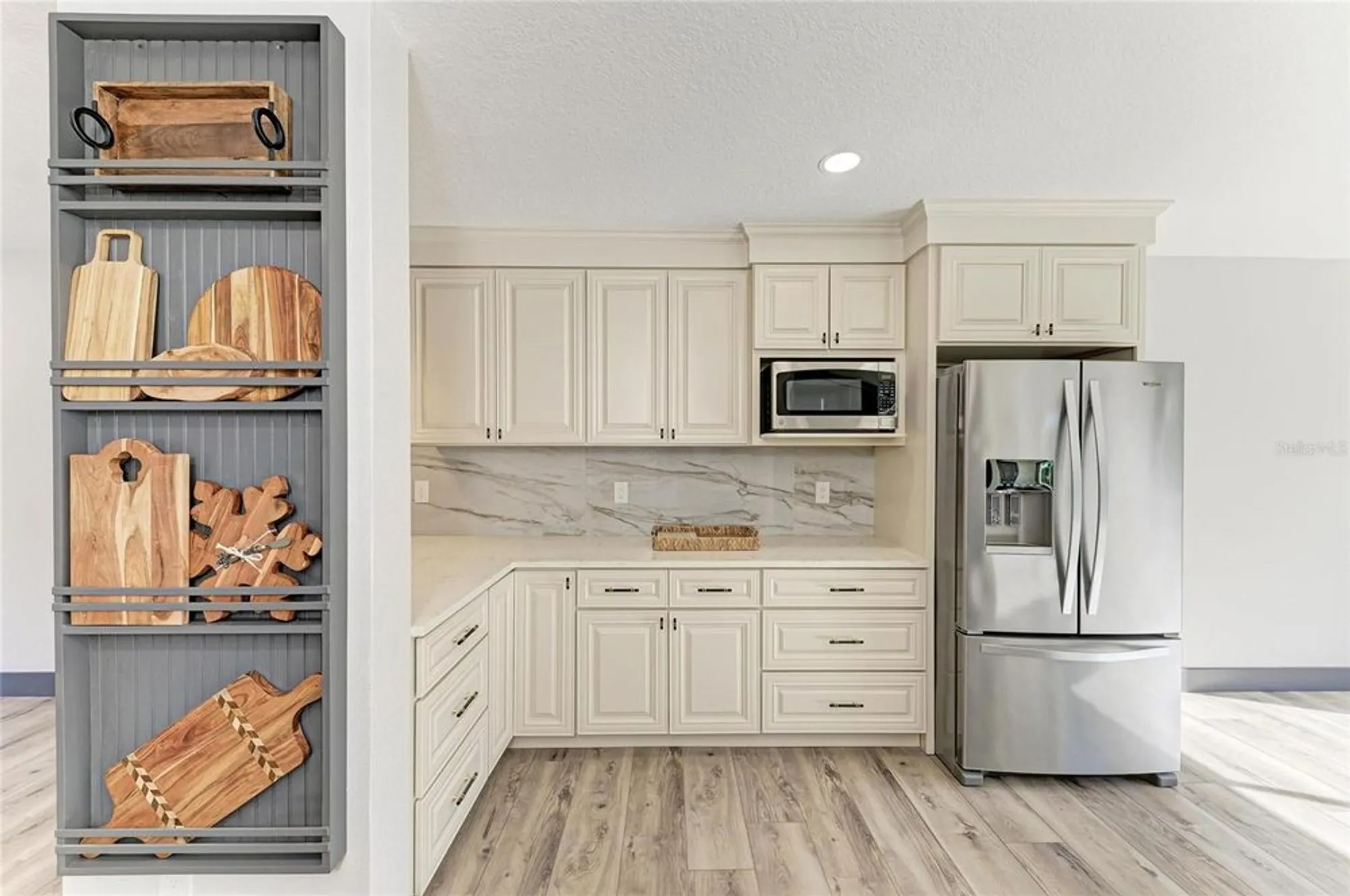 Property Slideshow image 13 of 35 | 2435 sumatran way 35, Clearwater, FL, 33763