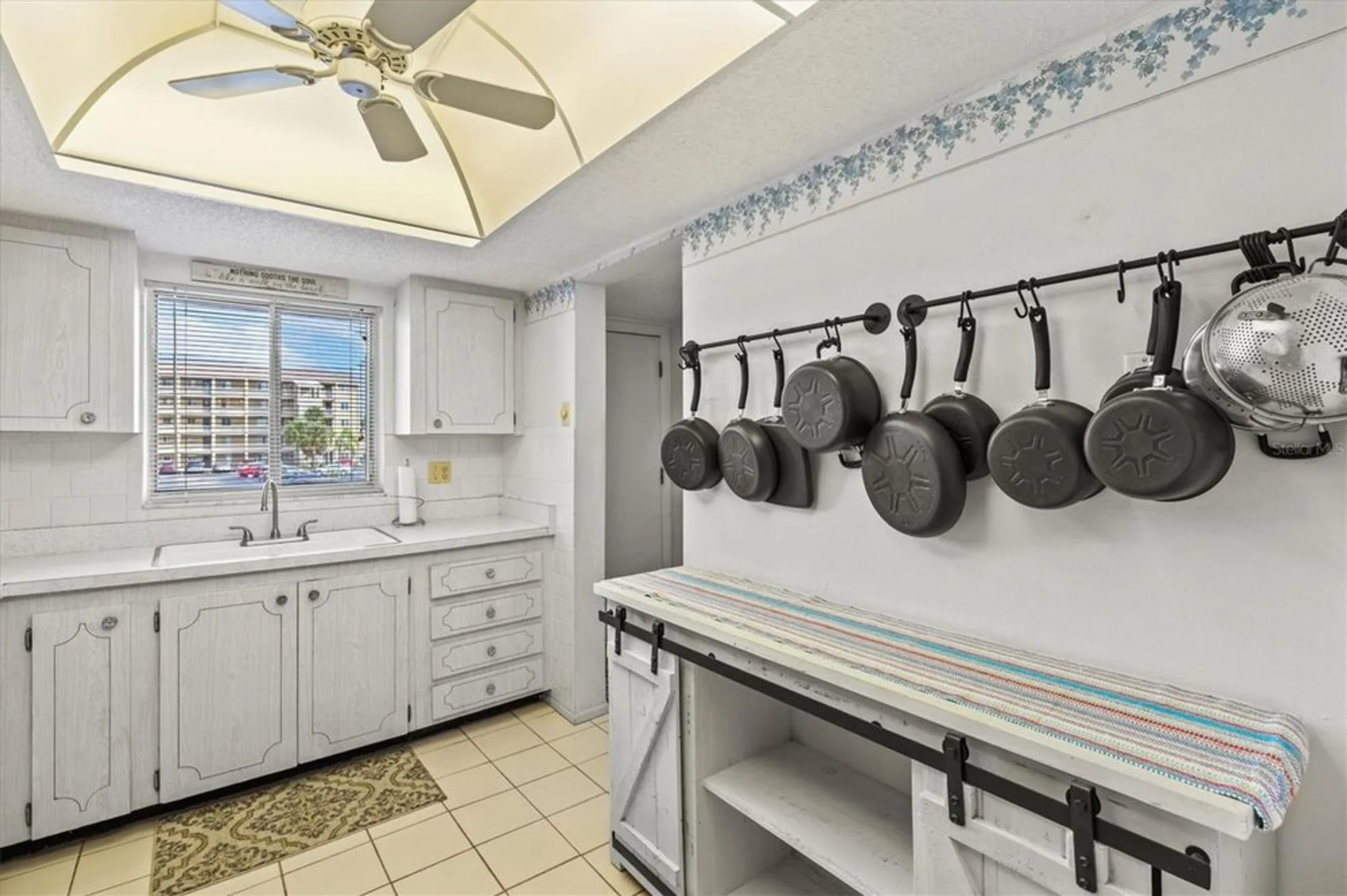 Property Slideshow image 8 of 42 | 3564 lake bayshore dr # 203, Bradenton, FL, 34205