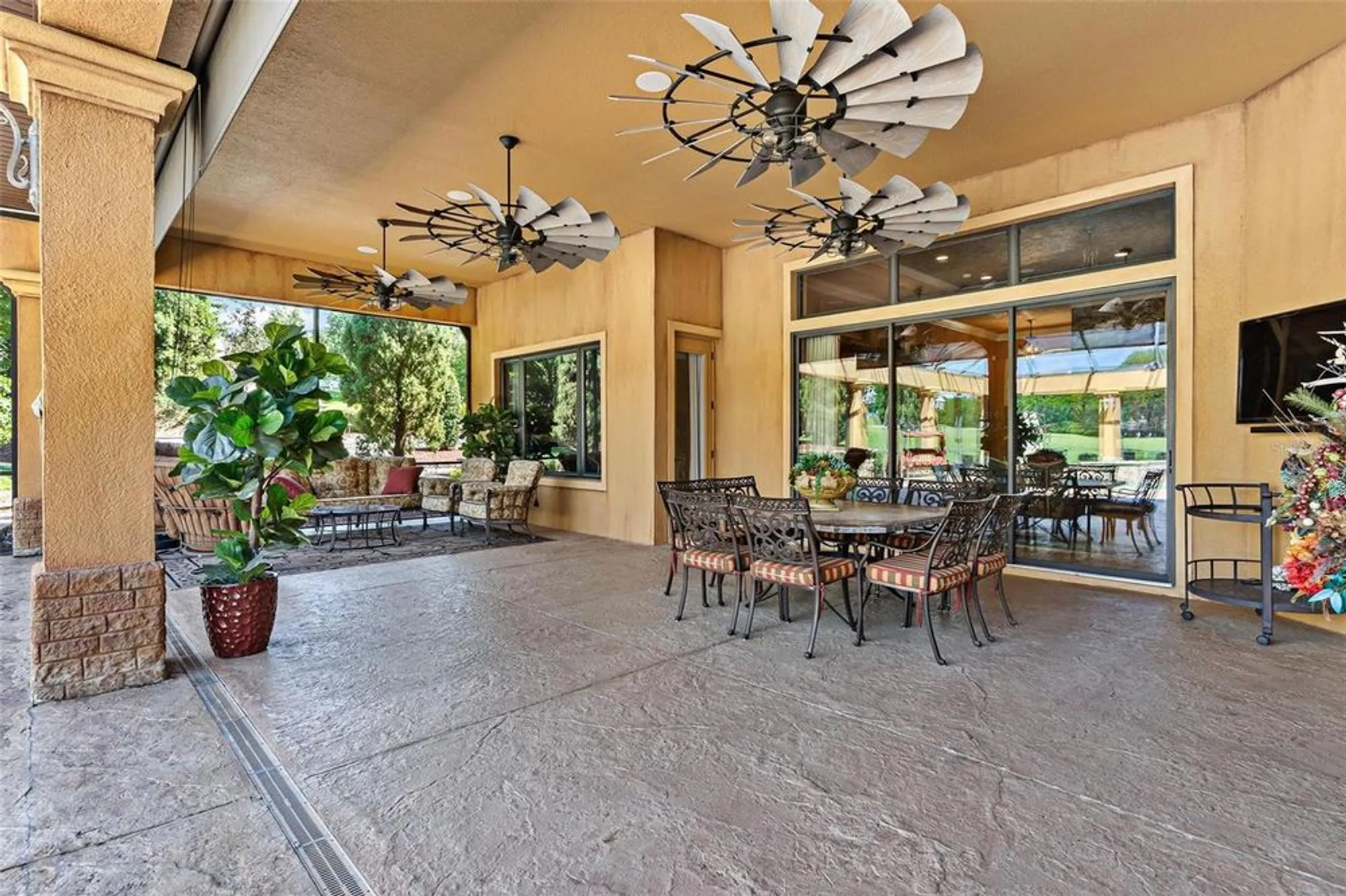 Property Slideshow image 14 of 82 | 5235 greens dr, Lady Lake, FL, 32159