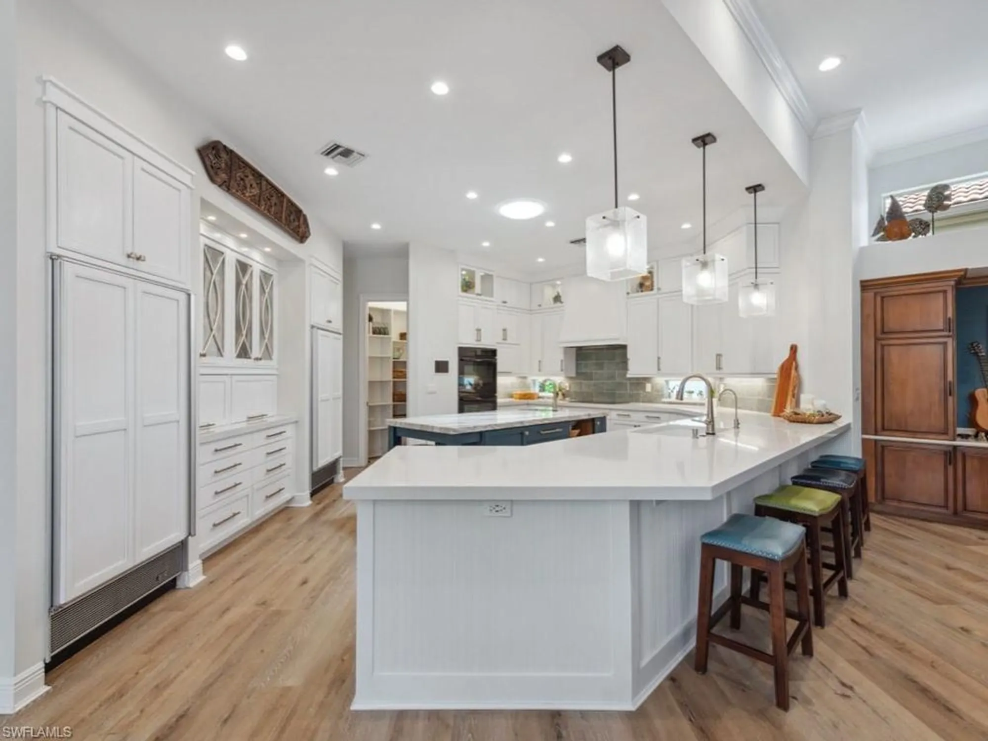 Property Slideshow image 7 of 50 | 27508 riverbank dr, Bonita Springs, FL, 34134