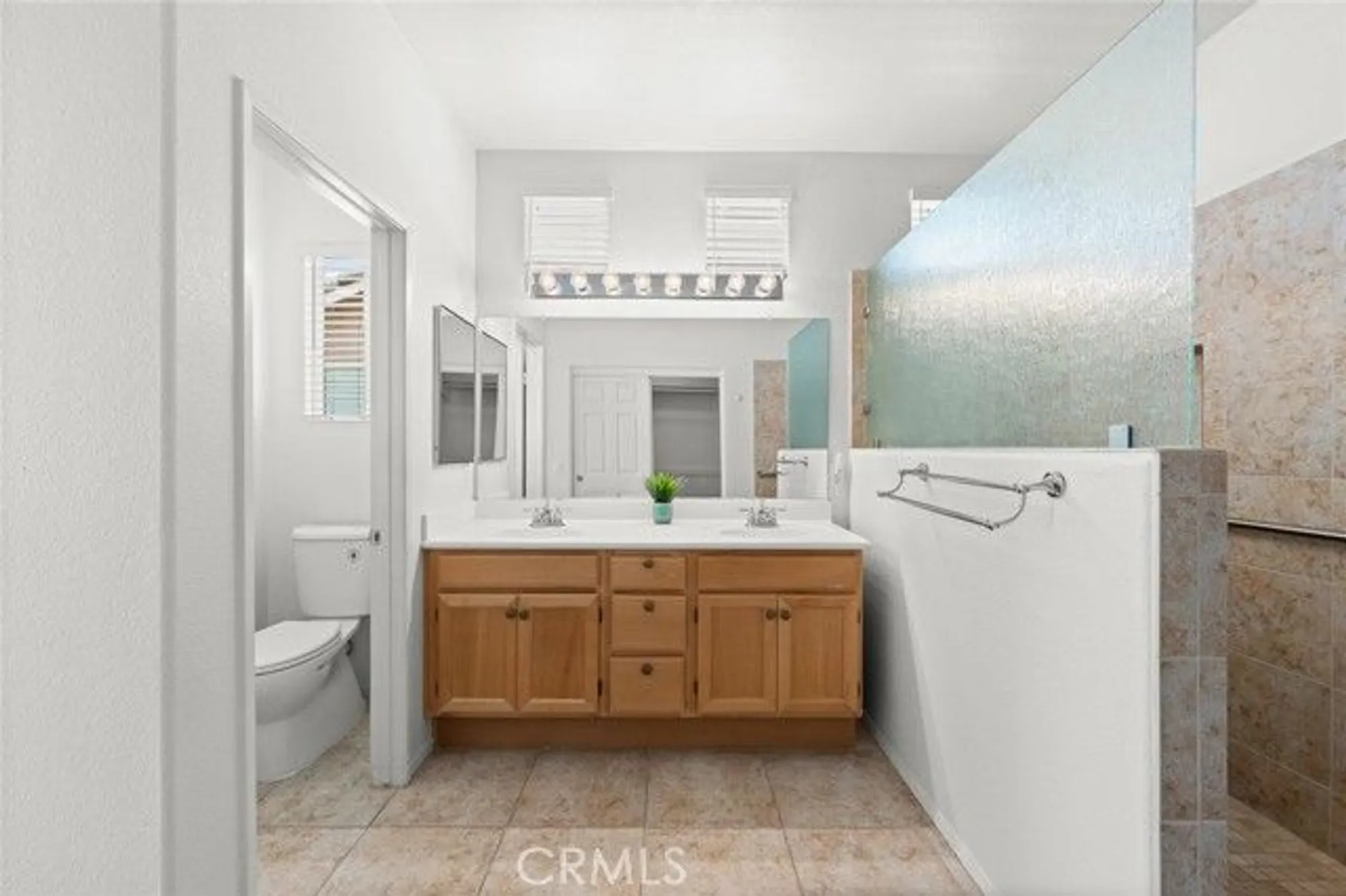 Property Slideshow image 16 of 34 | 28253 harmony ln, Menifee, CA, 92584