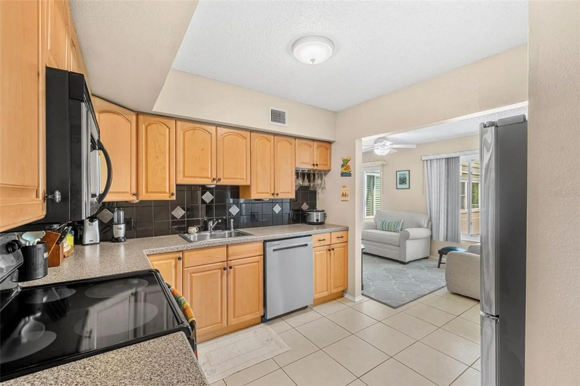 Property Slideshow image 8 of 40 | 2440 world parkway blvd 52, Clearwater, FL, 33763