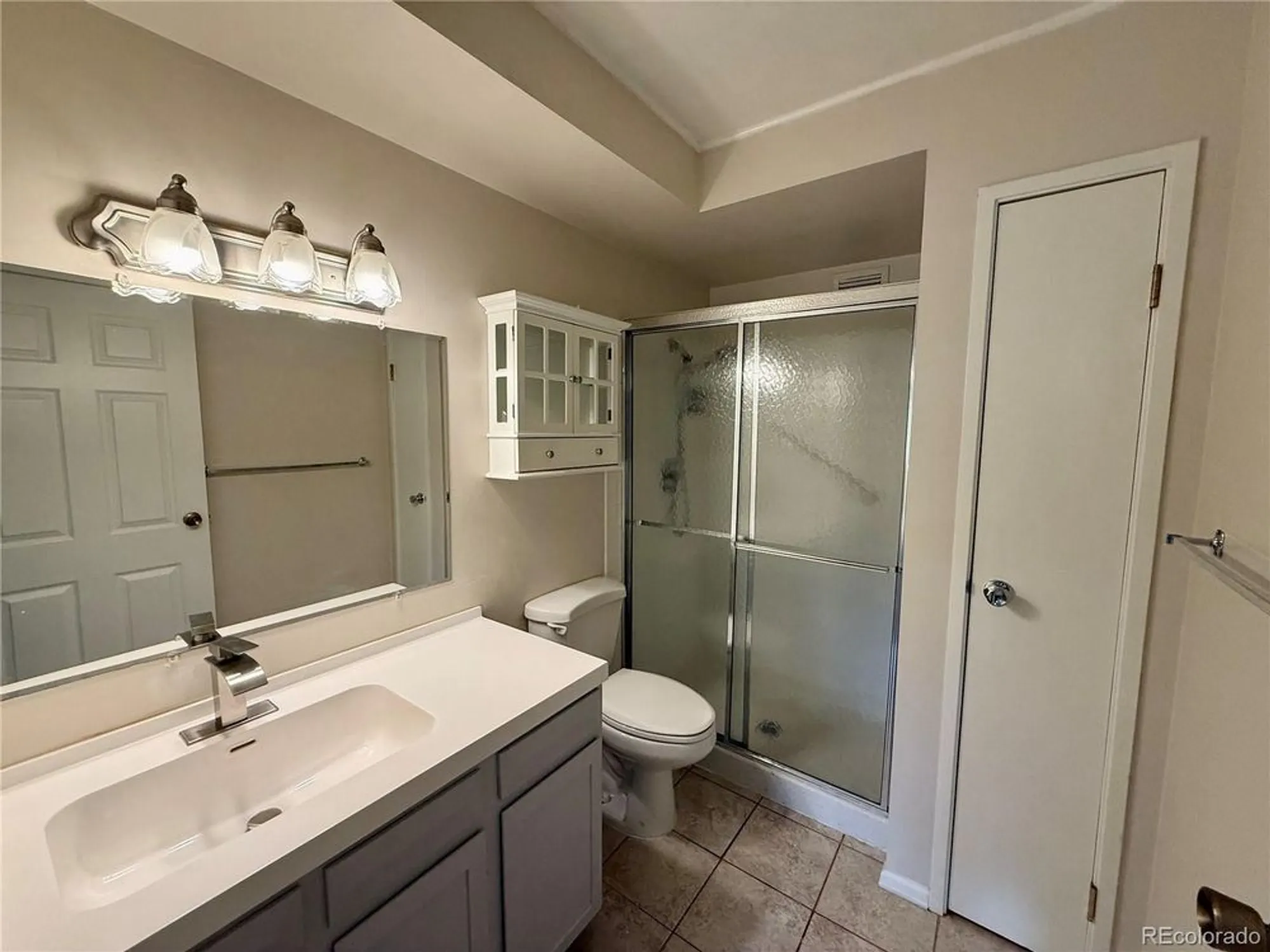 Property Slideshow image 5 of 12 | 13635 e bates ave apt 210, Aurora, CO, 80014