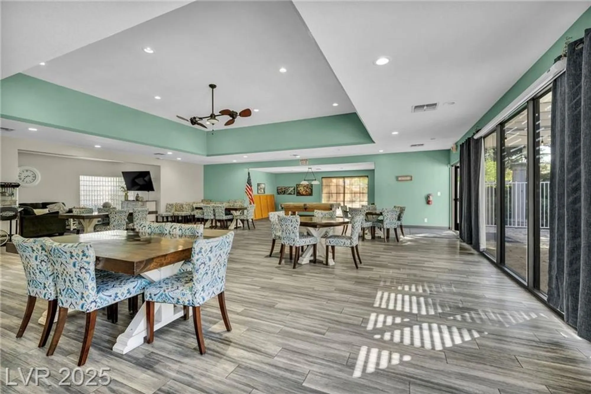 Property Slideshow image 32 of 44 | 2851 s valley view blvd unit 1025, Las Vegas, NV, 89102