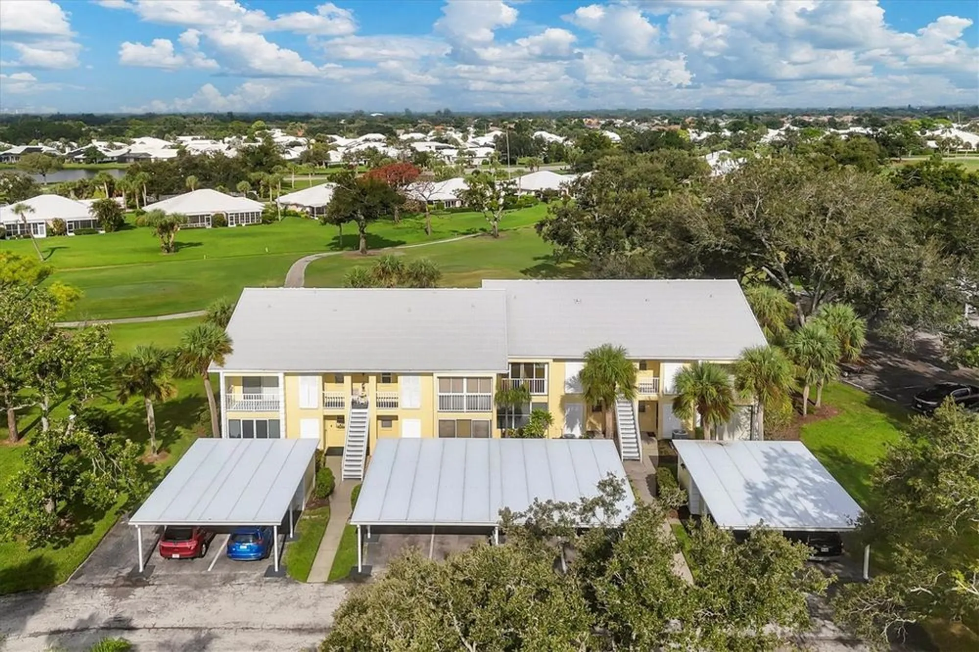 Property Slideshow image 26 of 35 | 402 cerromar cir 207, Venice, FL, 34293