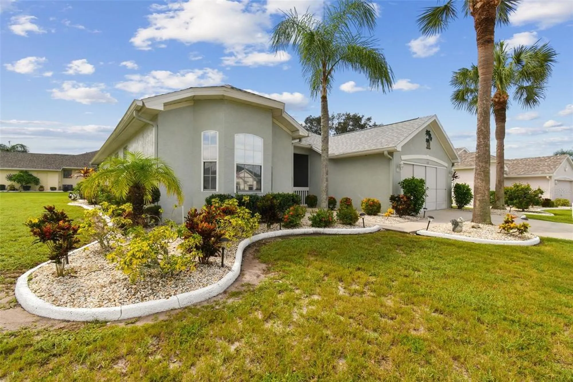 Property Slideshow image 2 of 72 | 1119 villeroy dr, Sun City Center, FL, 33573
