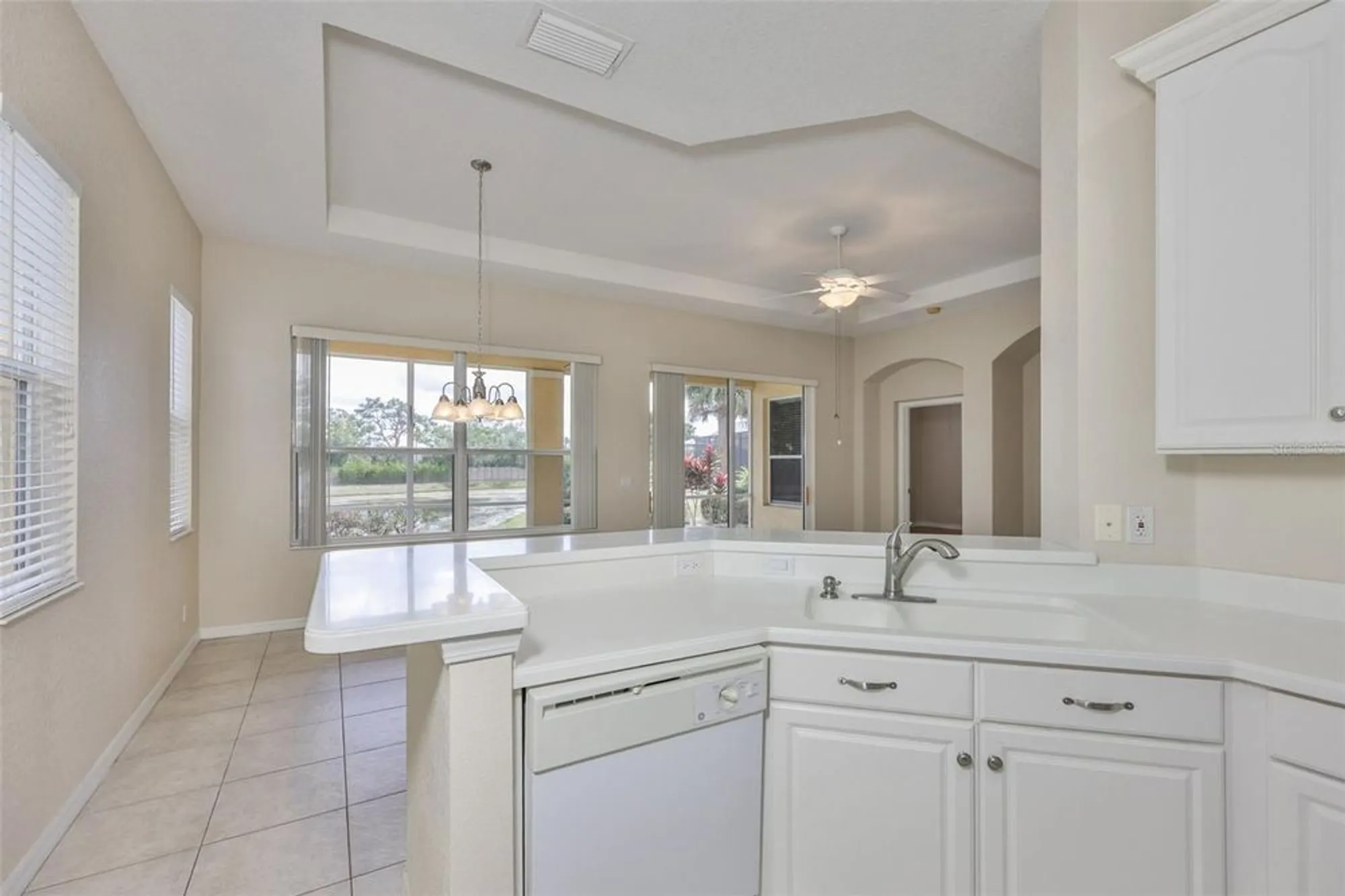 Property Slideshow image 12 of 40 | 840 king leon way, Sun City Center, FL, 33573