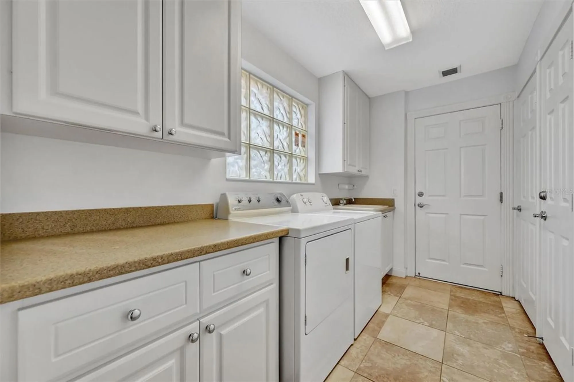 Property Slideshow image 28 of 51 | 5955 benevento dr, Sarasota, FL, 34238