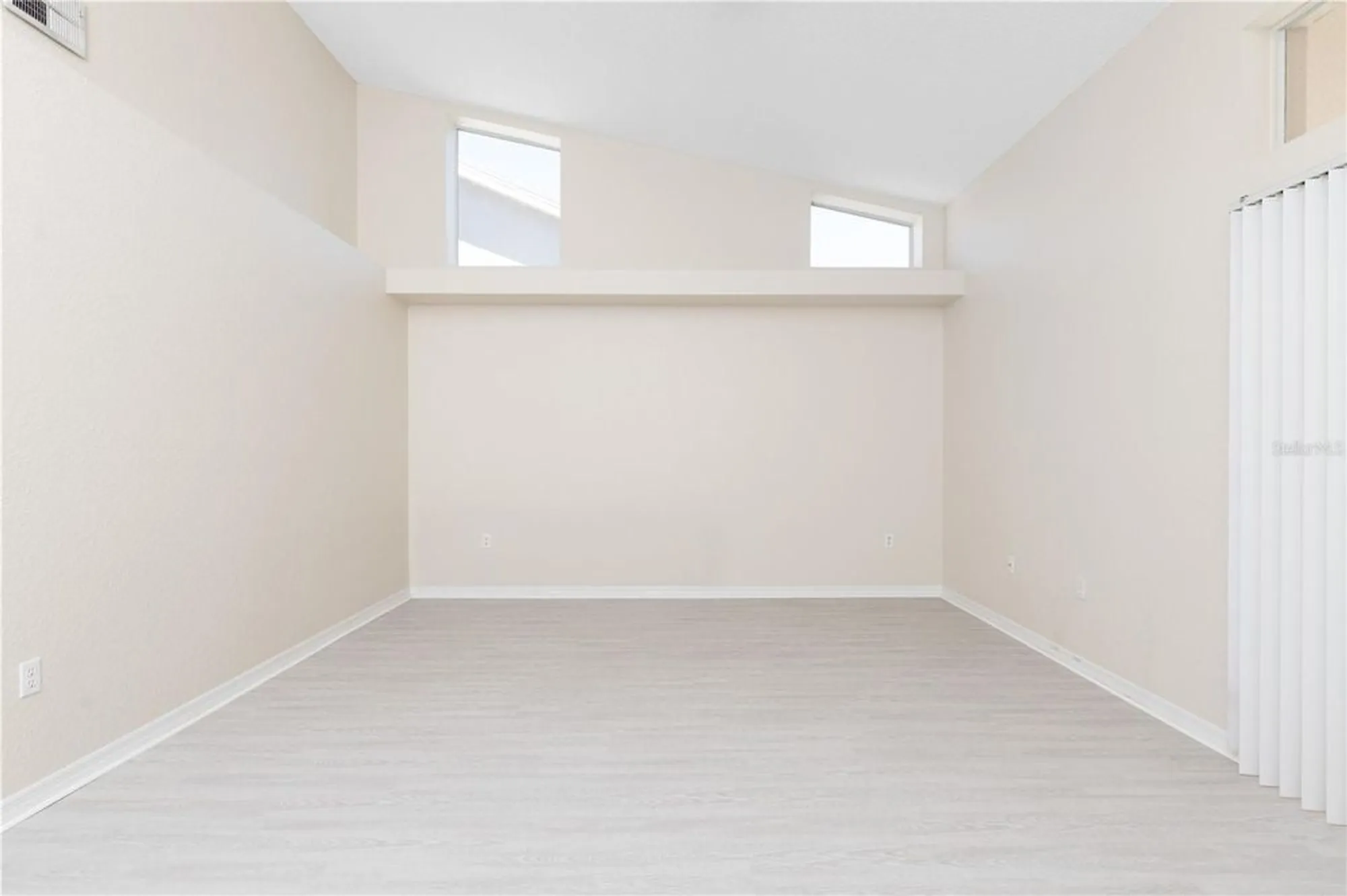 Property Slideshow image 21 of 52 | 9390 mississippi run, Weeki Wachee, FL, 34613