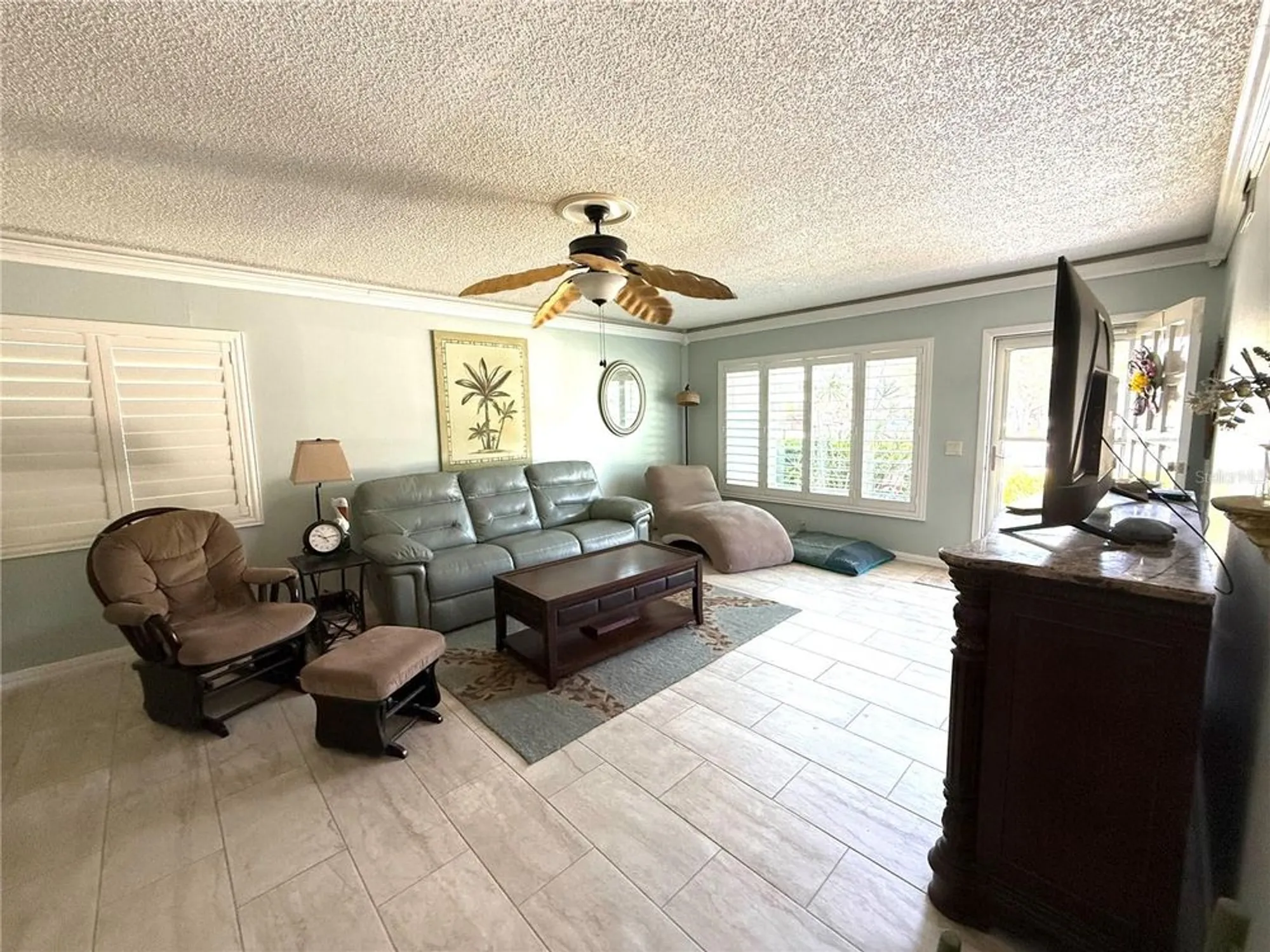 Property Slideshow image 6 of 49 | 2293 swedish dr 21, Clearwater, FL, 33763
