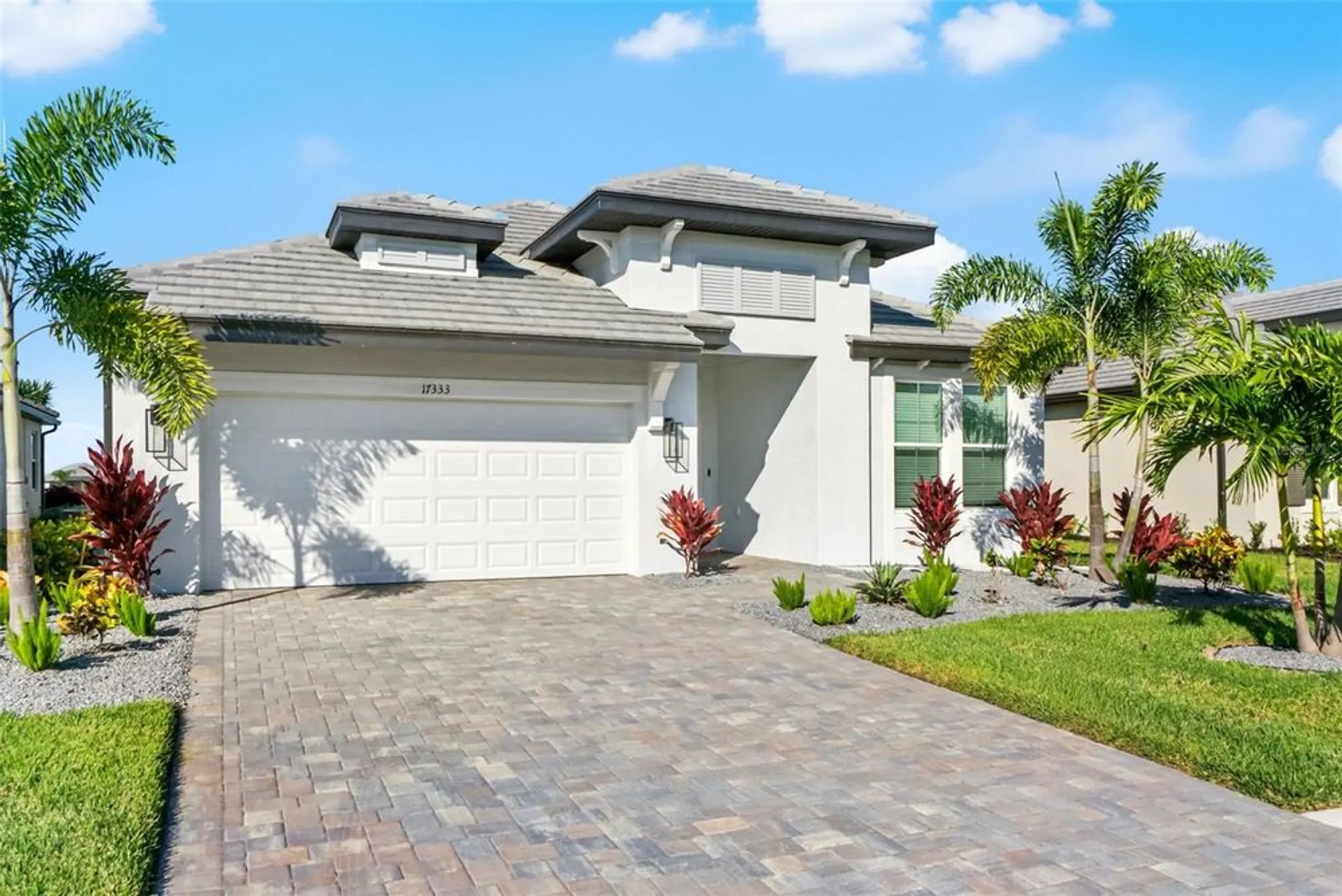 Property Slideshow image 12 of 61 | 17333 savory mist cir, Bradenton, FL, 34211