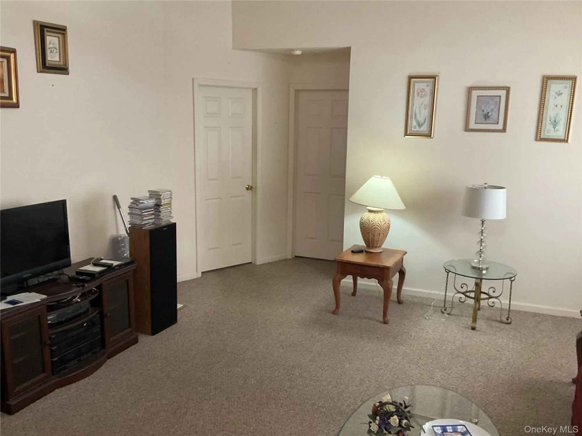 Property Slideshow image 9 of 24 | 409 village cir, Manorville, NY, 11949