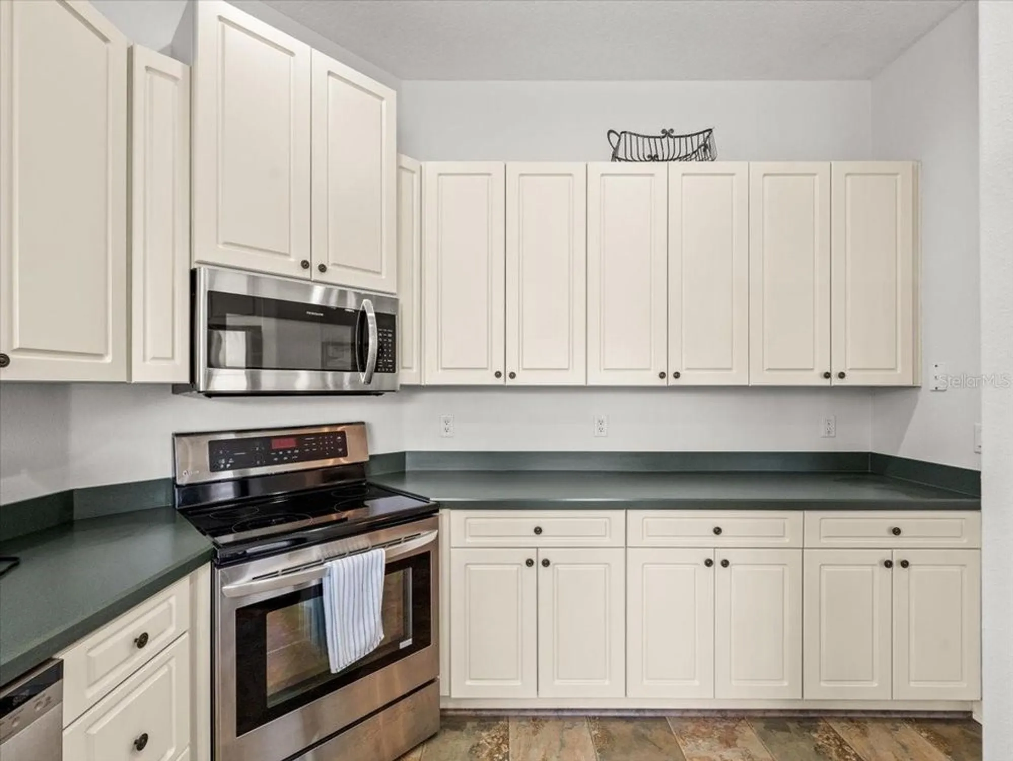 Property Slideshow image 20 of 62 | 9226 penelope dr, Weeki Wachee, FL, 34613