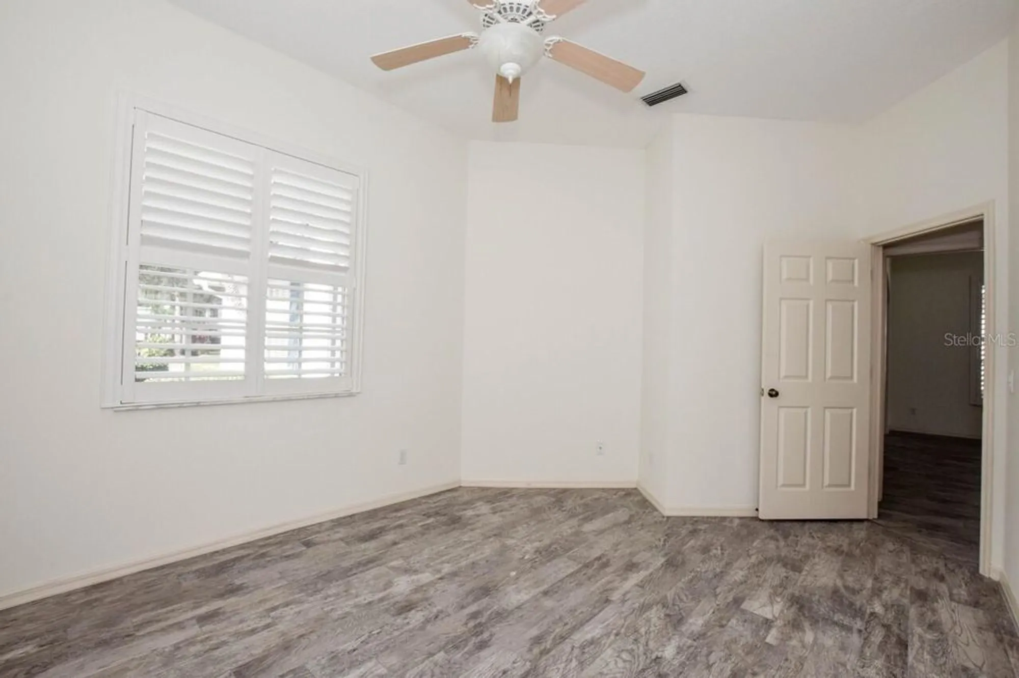 Property Slideshow image 27 of 63 | 834 montrose dr # 9, Venice, FL, 34293