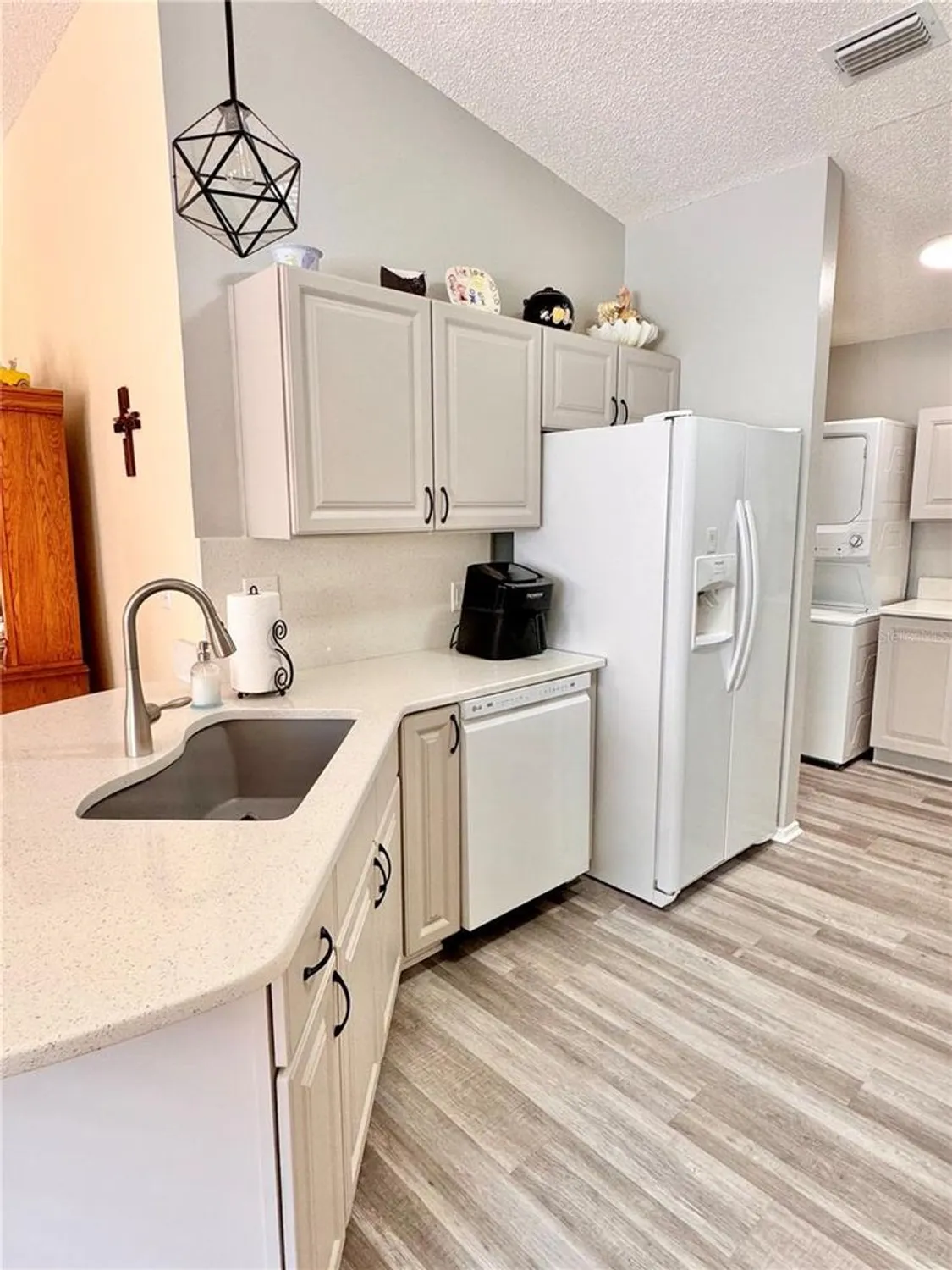 Property Slideshow image 11 of 28 | 2507 everwood ct, The Villages, FL, 32162