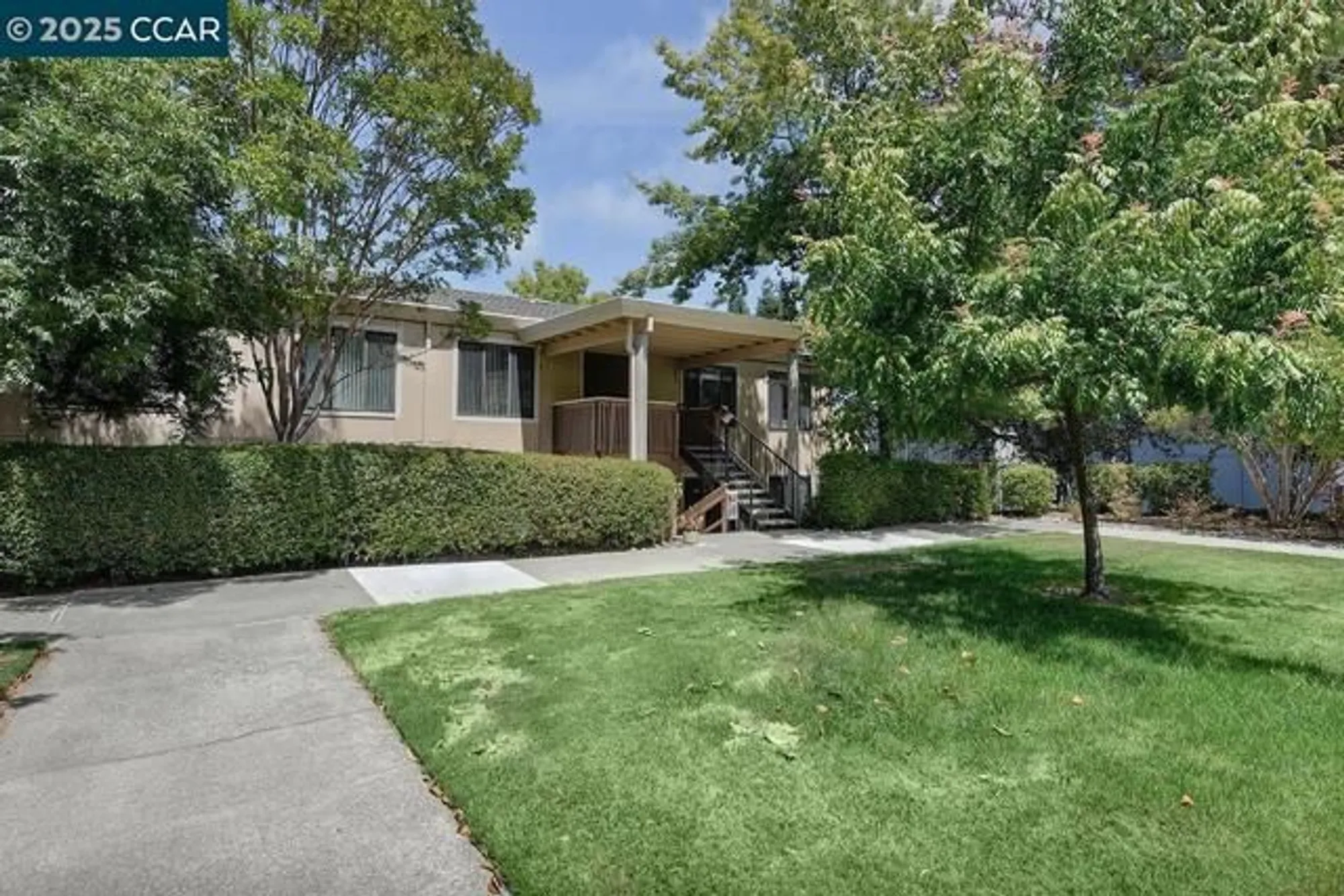 Property Slideshow image 1 of 43 | 1427 rockledge ln apt 5, Walnut Creek, CA, 94595