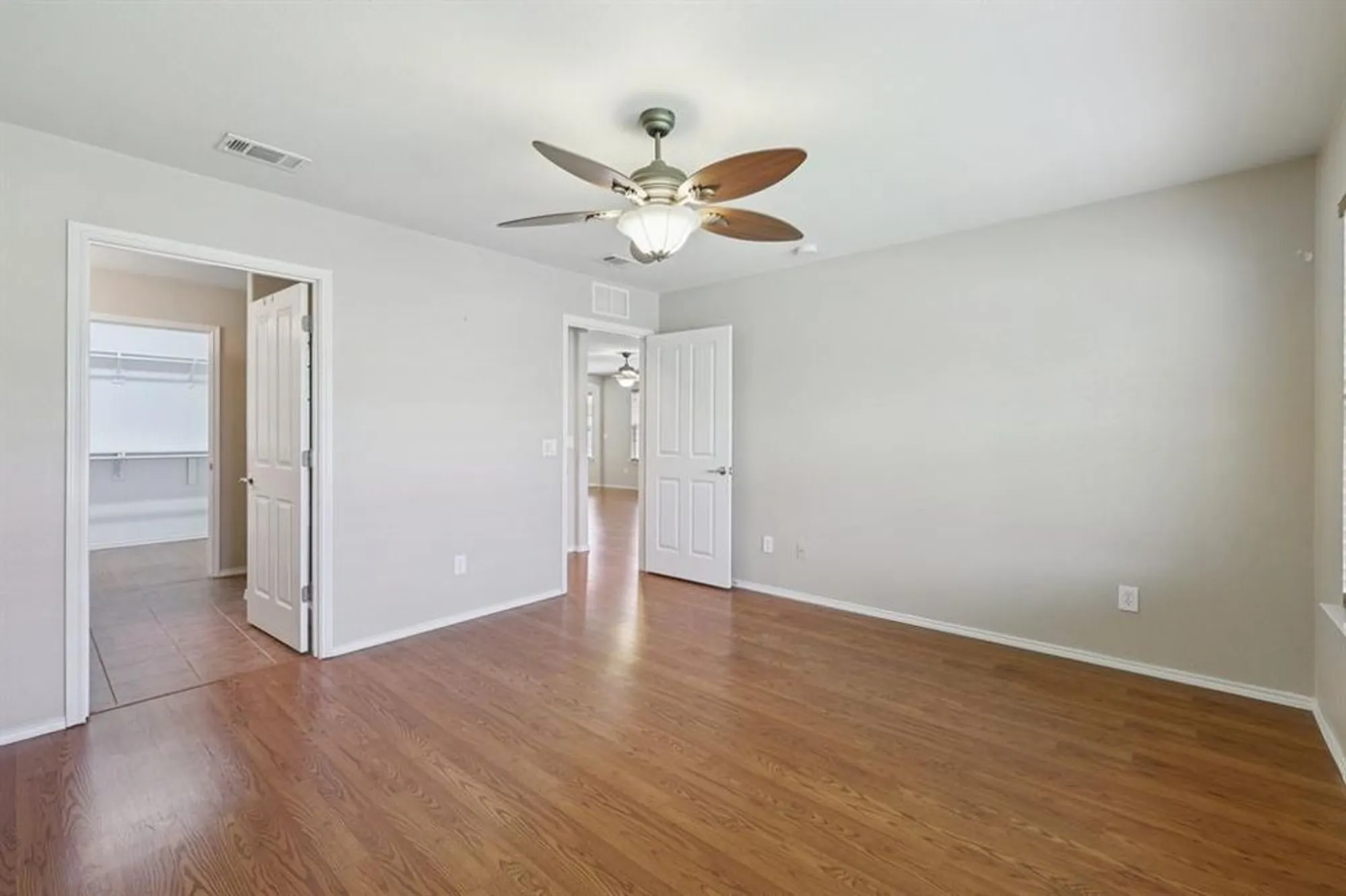 Property Slideshow image 19 of 36 | 7850 estancia dr, Frisco, TX, 75036