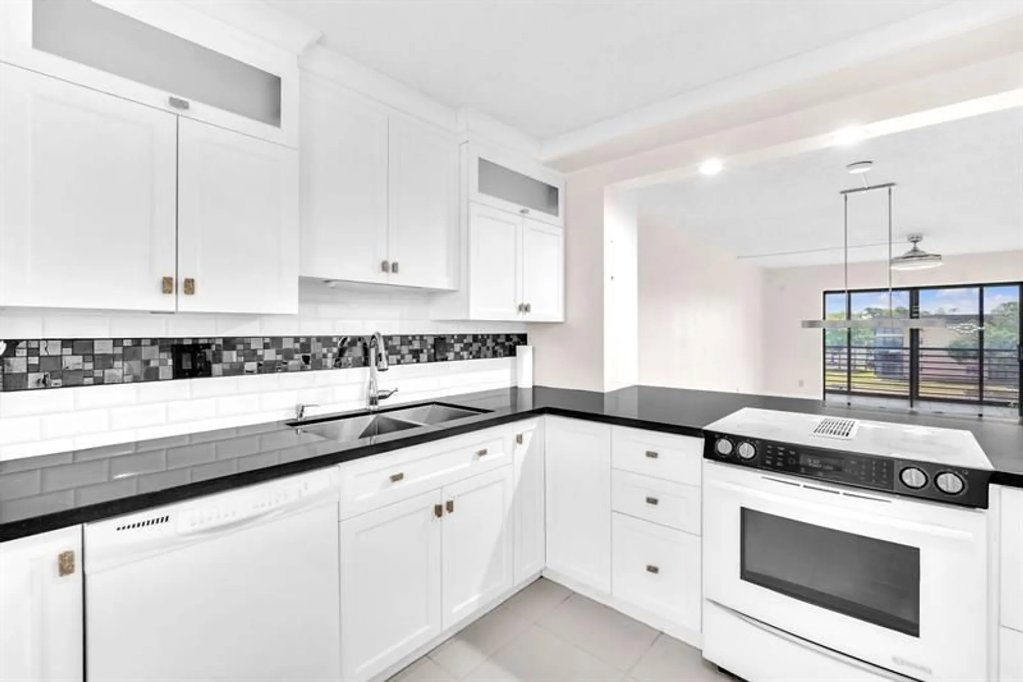 Property Slideshow image 7 of 26 | 4930 e sabal palm blvd 414, Tamarac, FL, 33319