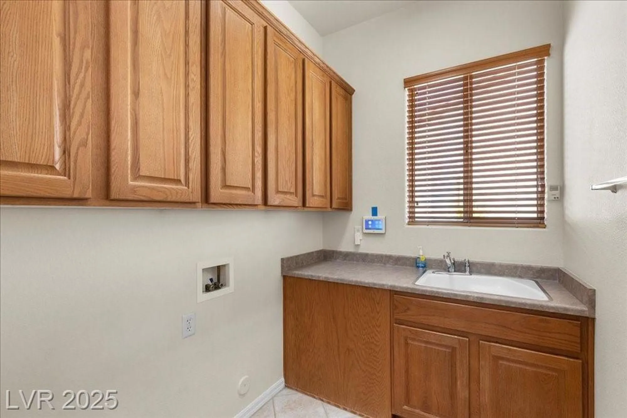 Property Slideshow image 33 of 45 | 2725 olivia heights ave, Henderson, NV, 89052