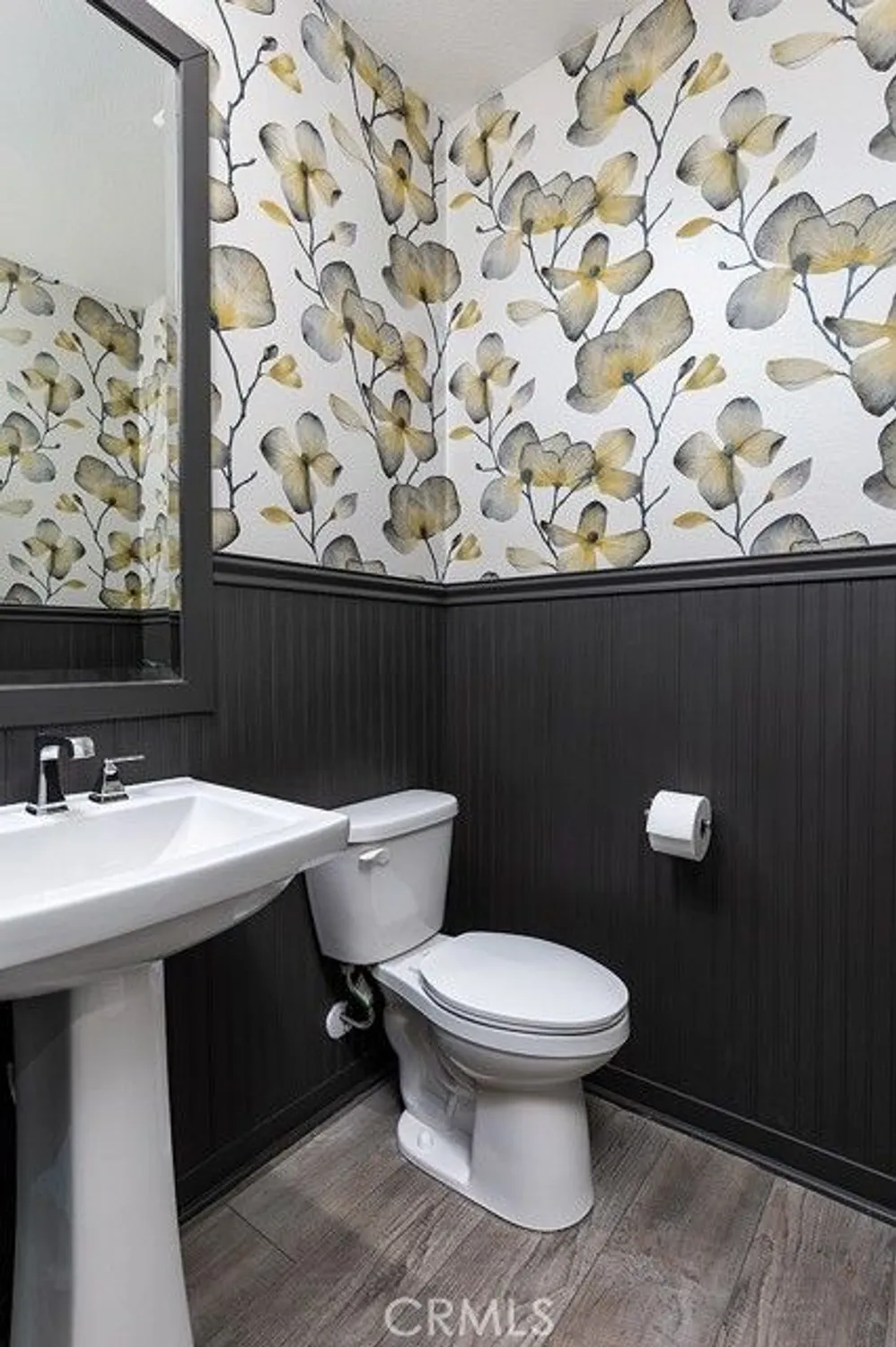 Property Slideshow image 16 of 43 | 25102 citron ln, Canyon Country, CA, 91387